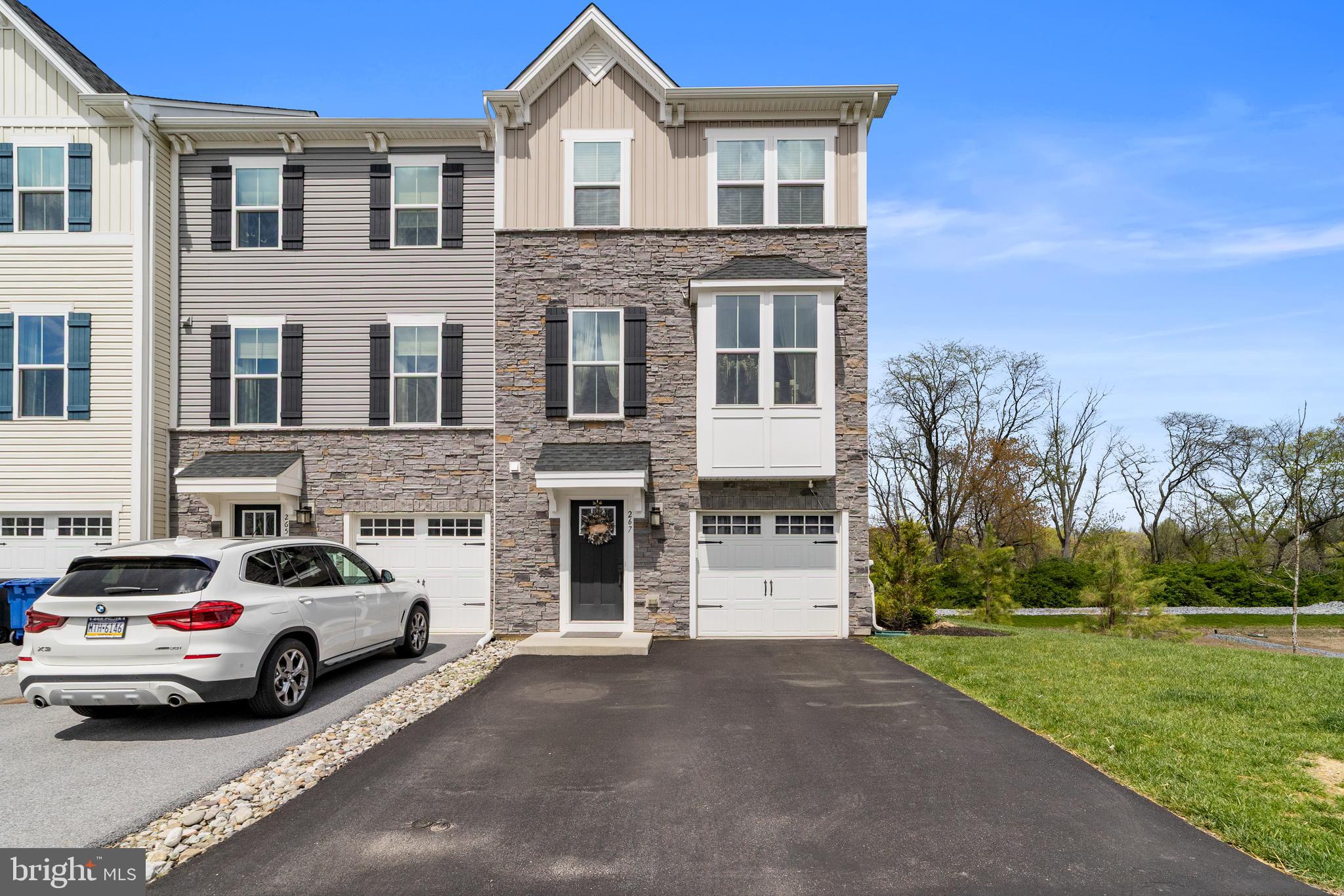 267 Sugar Maple Sq  