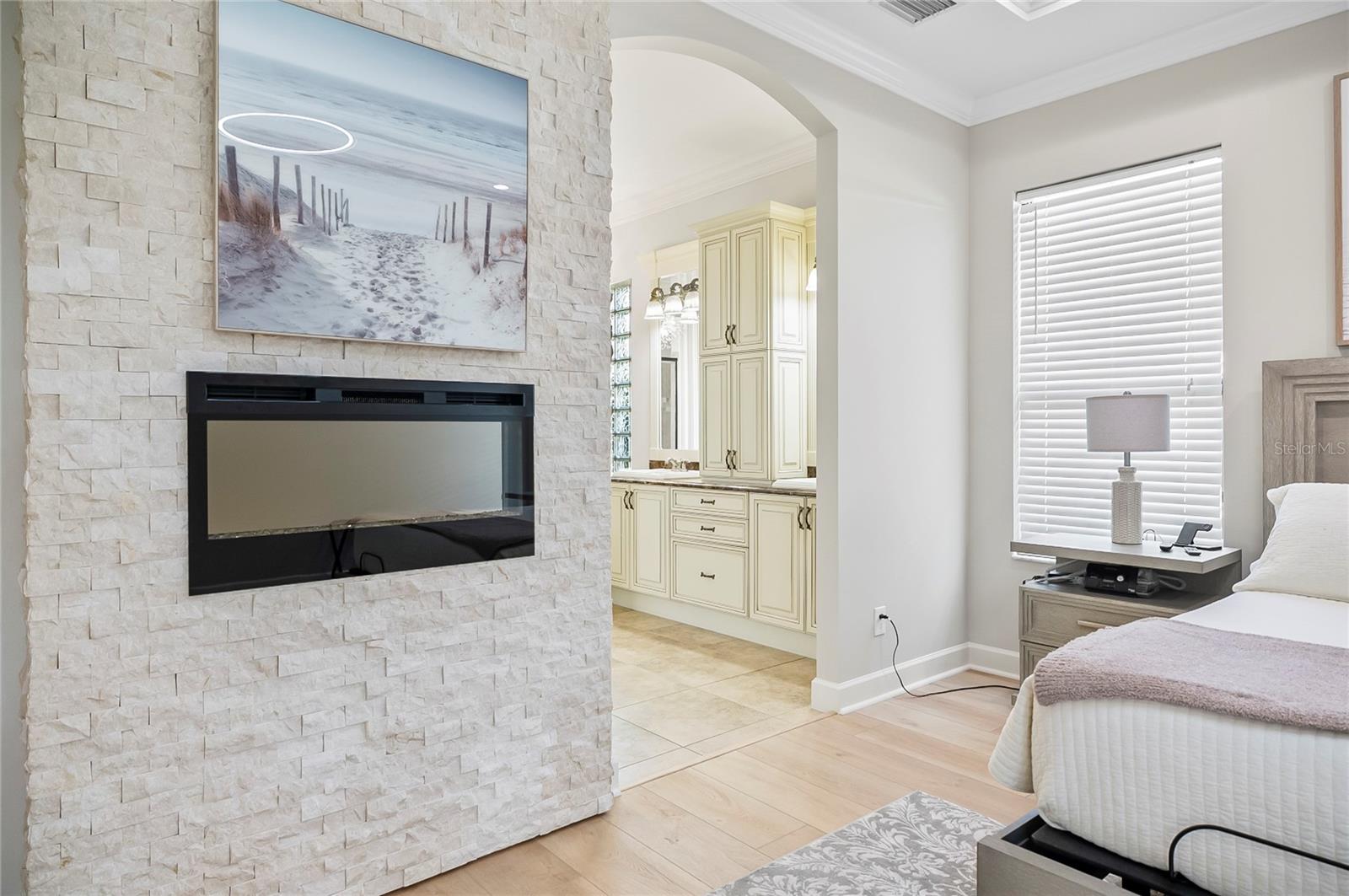 15 S Waterview Drive