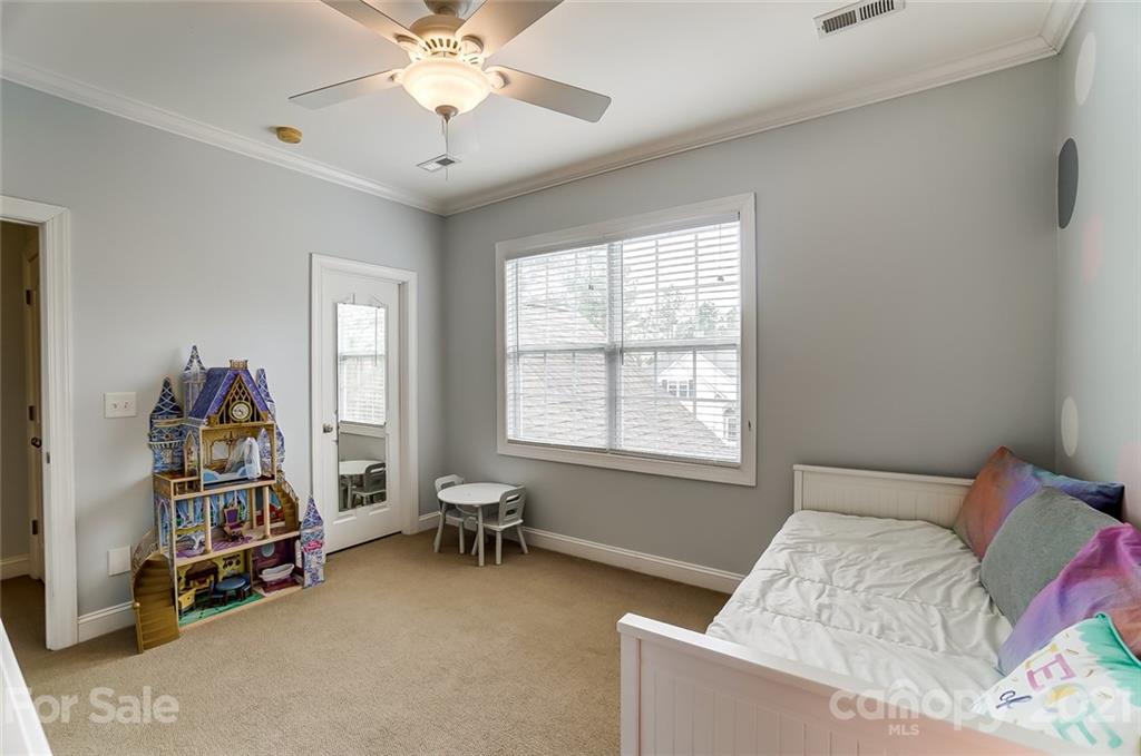 12058 Pelican Court