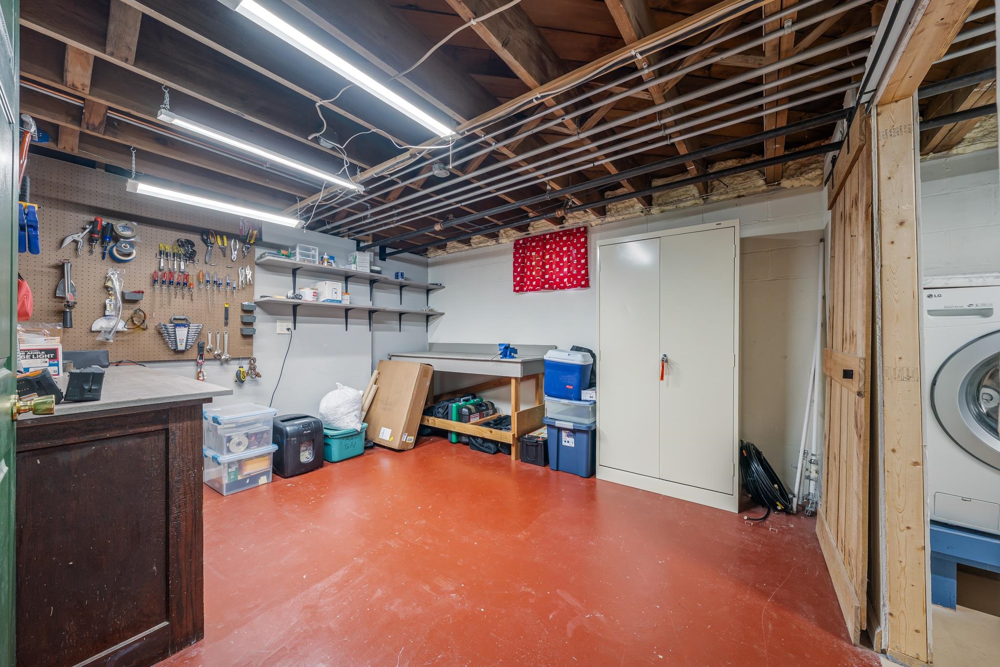833 Eastman Street