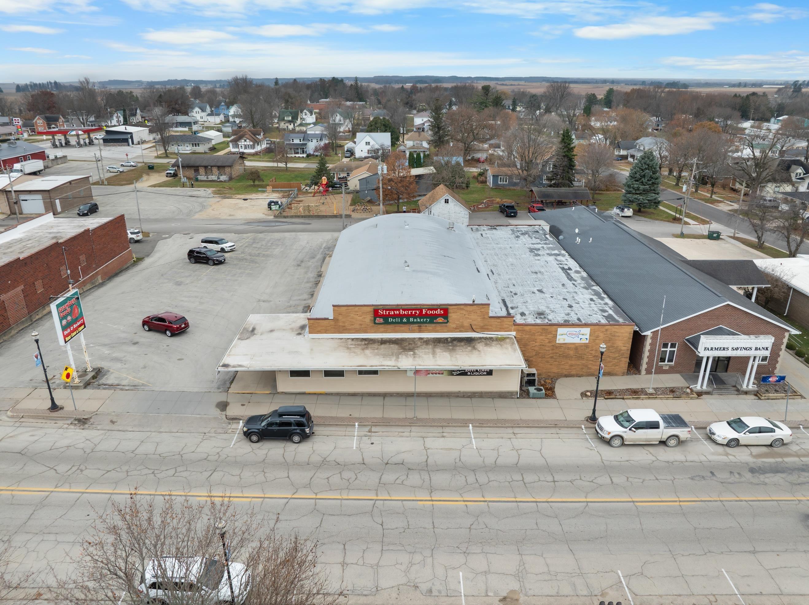 128 W Mission St, Strawberry Point, IA 52076