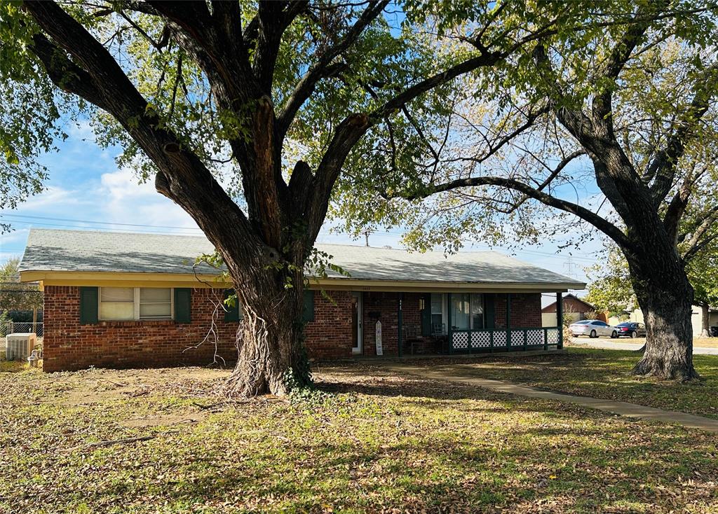 4425 Wedgmont Circle S