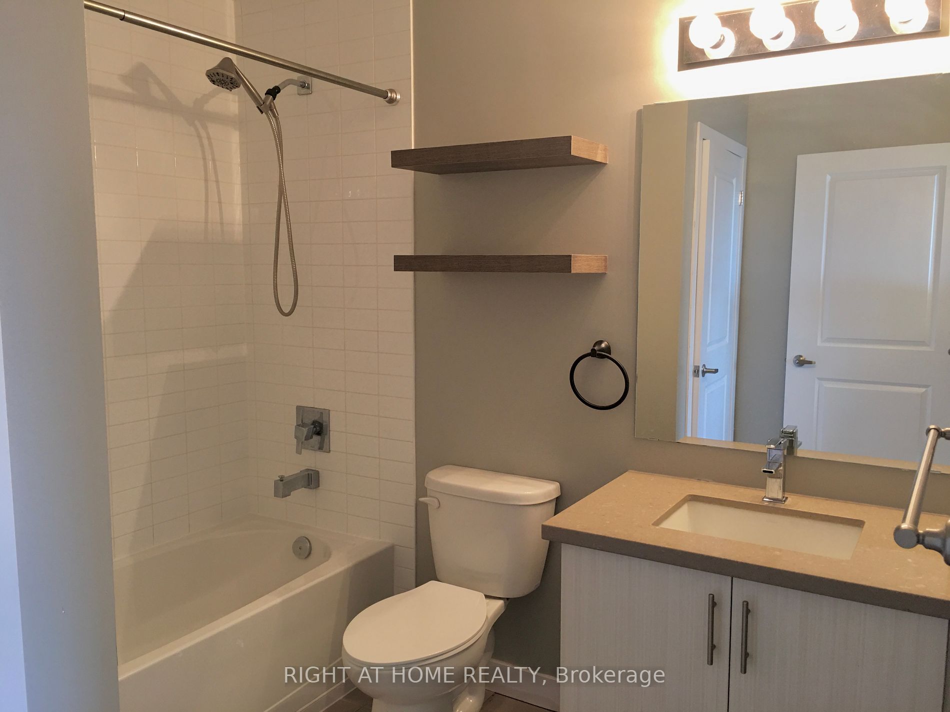 35 Southshore Cres 314