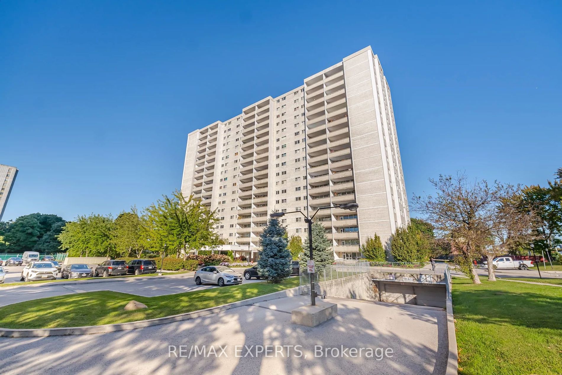 1360 York Mills Rd 509