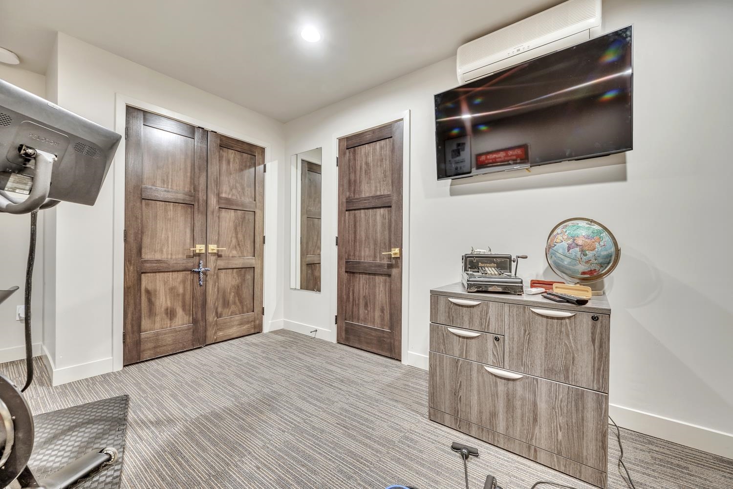 1001 Oak Place