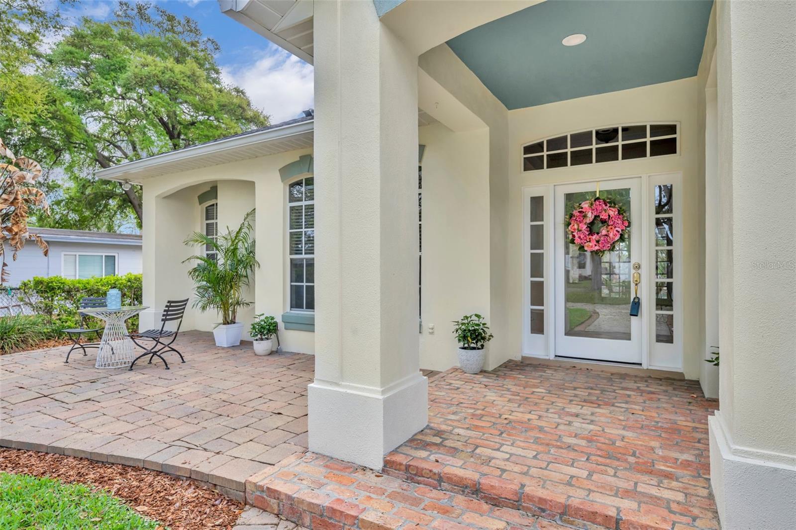 1800 Magnolia Avenue