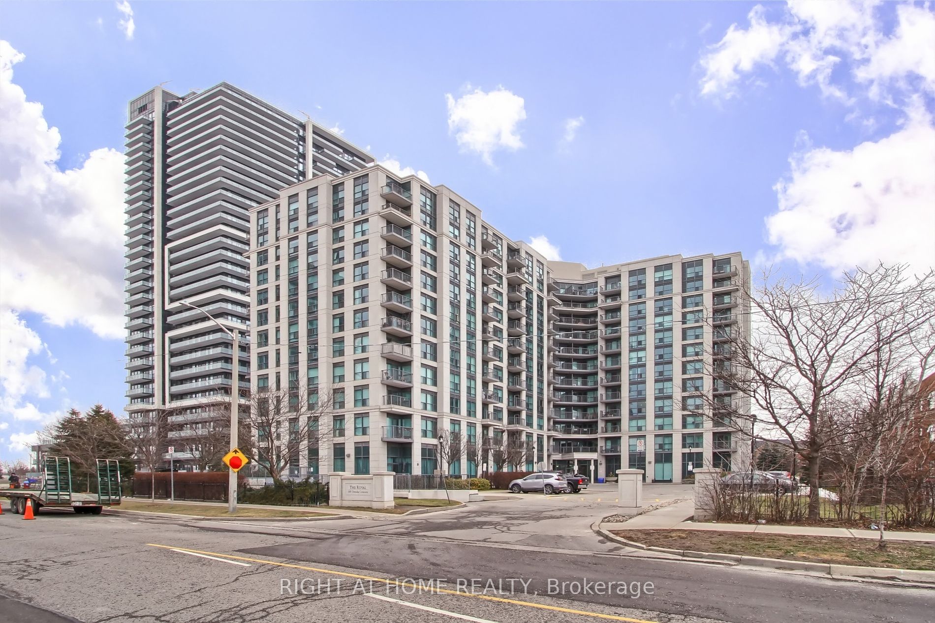 185 Oneida Cres 709
