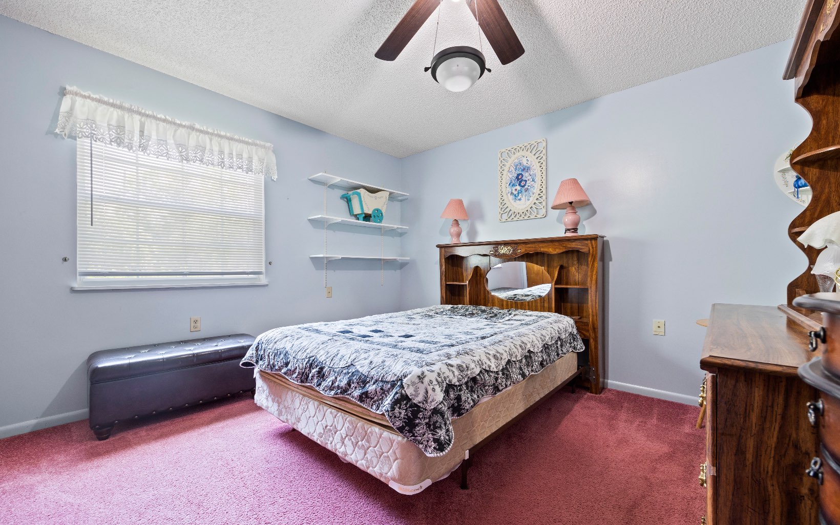 112 NE Rowan Rd