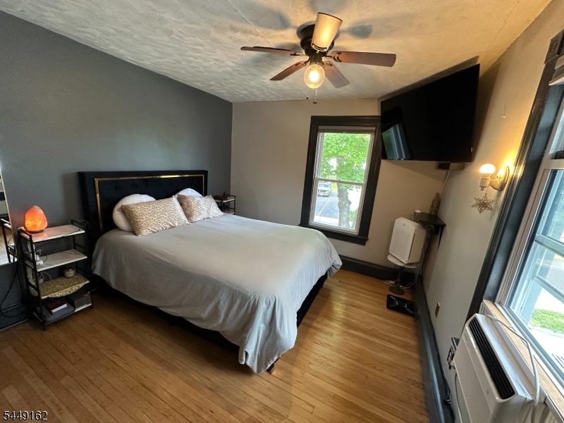 17 N Lincoln Ave — photo 9 of 15