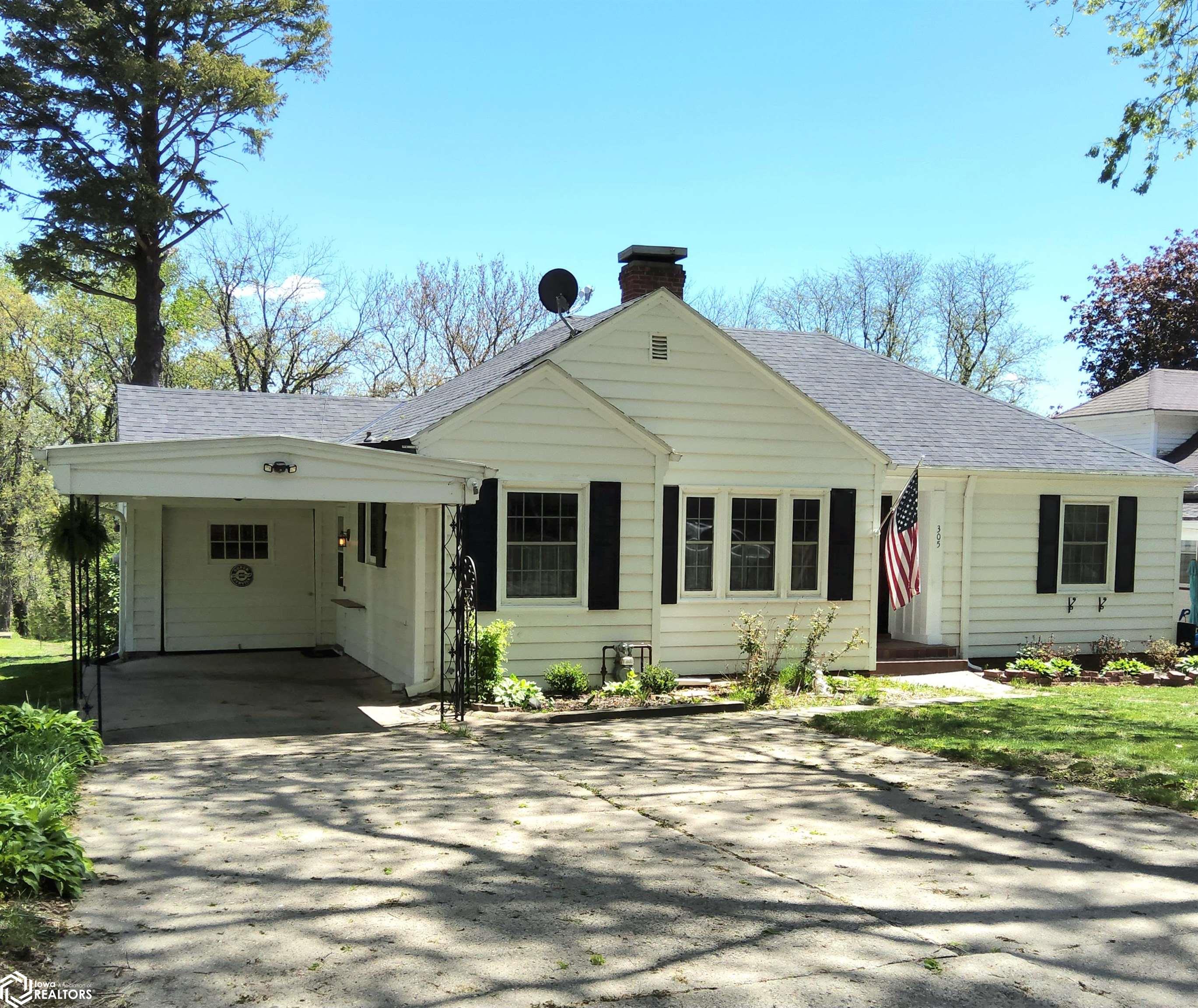 305 N Cherry Street