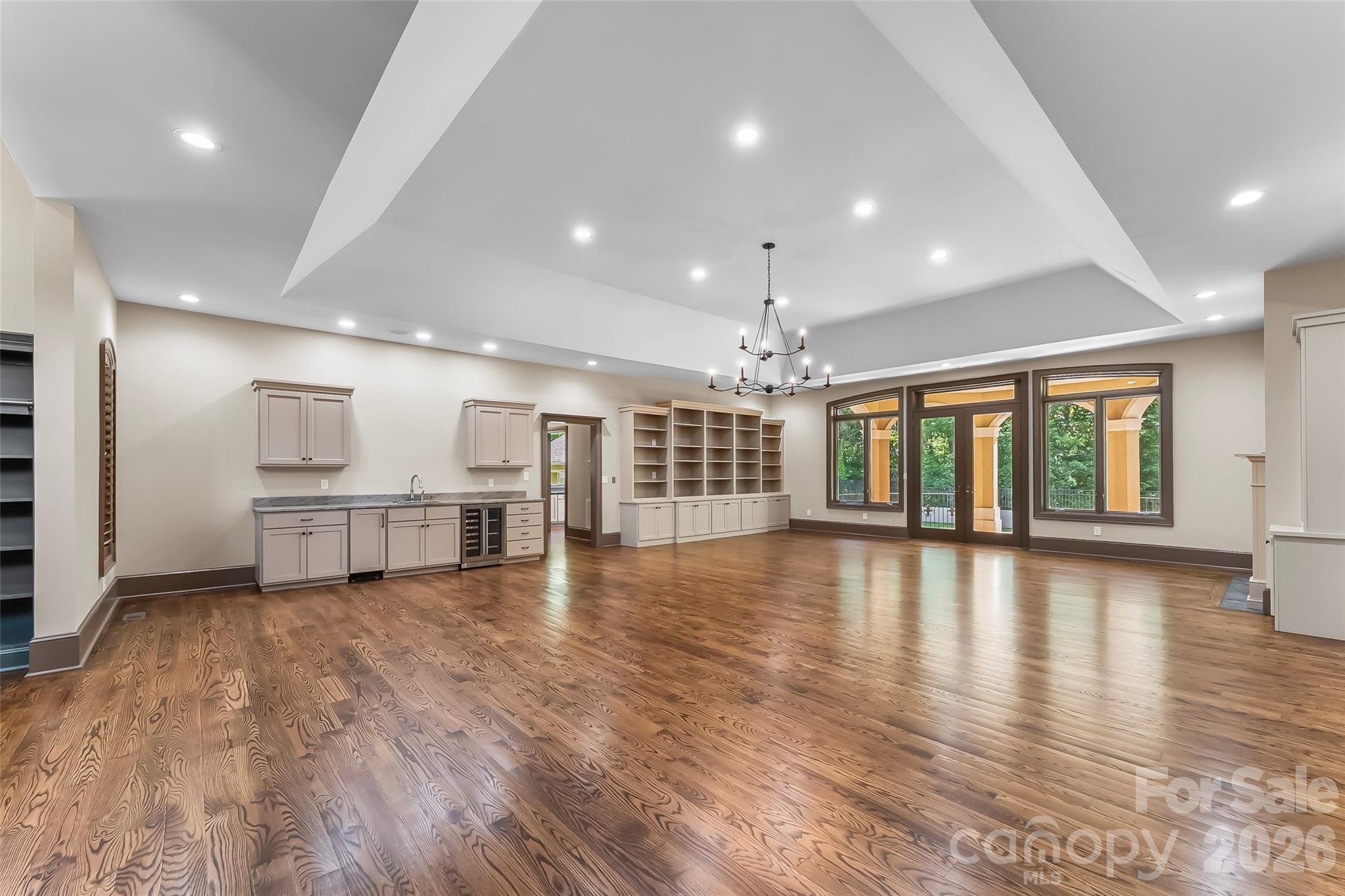 1090 Pearidge Road