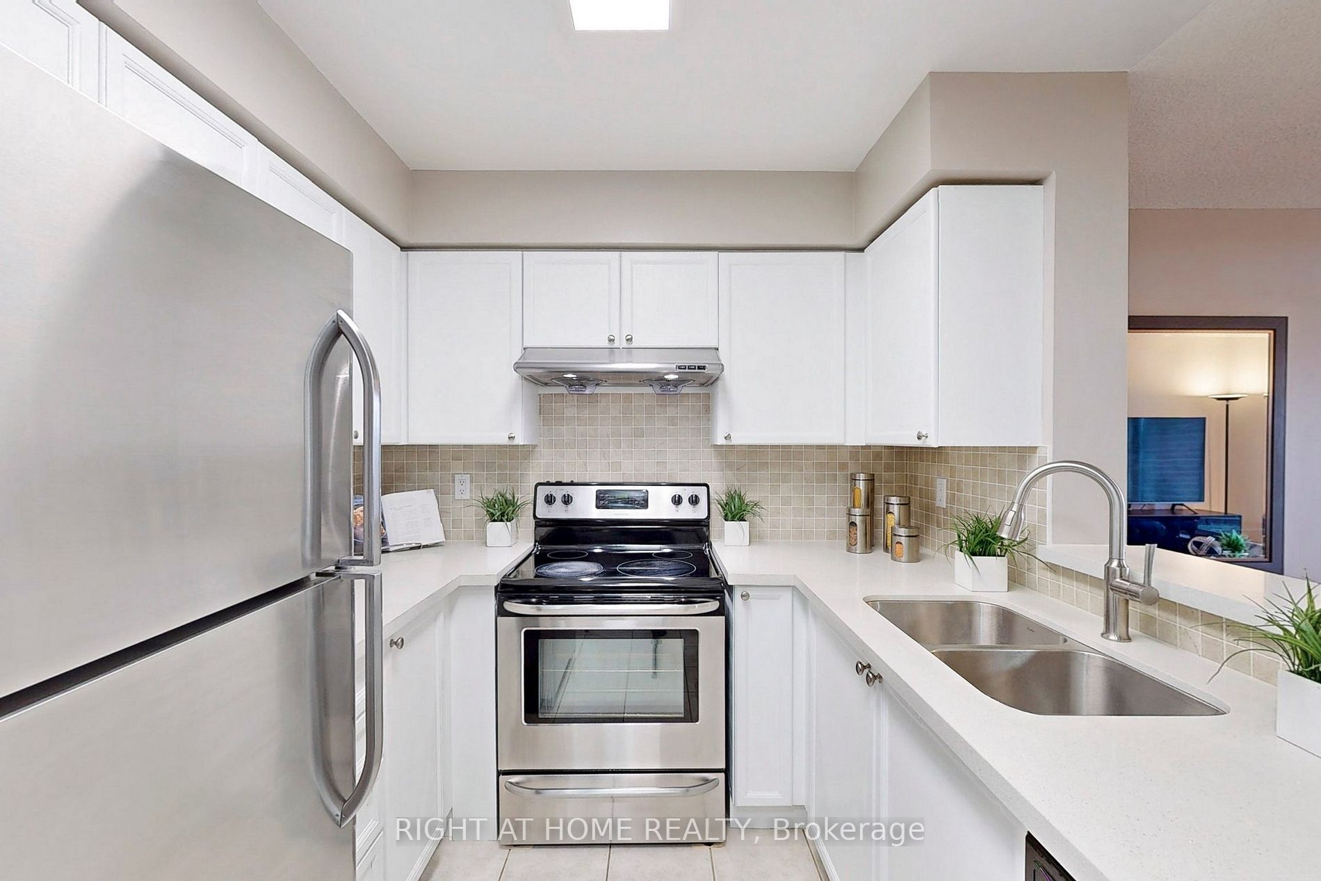 233 Beecroft Rd 812