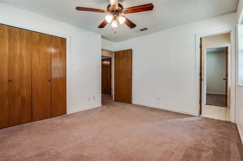 405 Shadowwood Trail