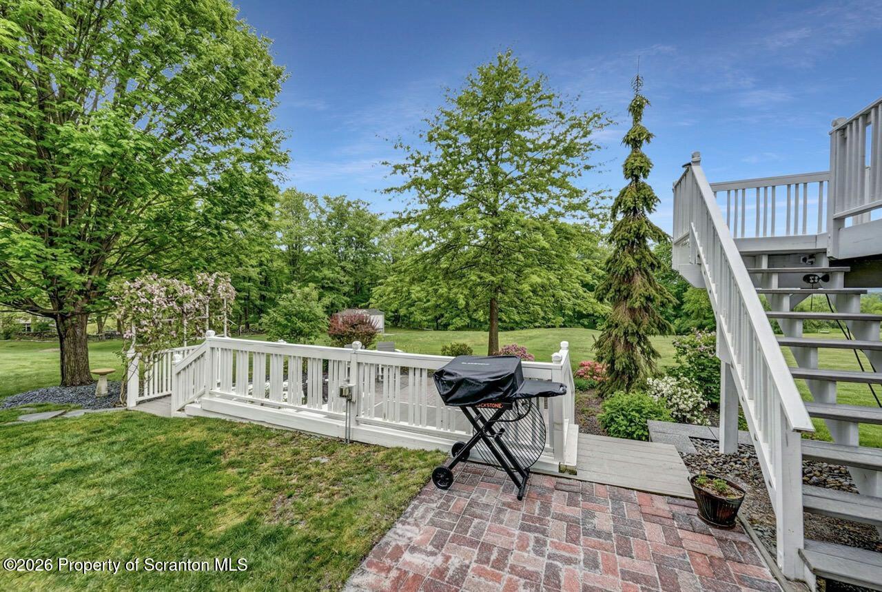 15 Longview Terrace