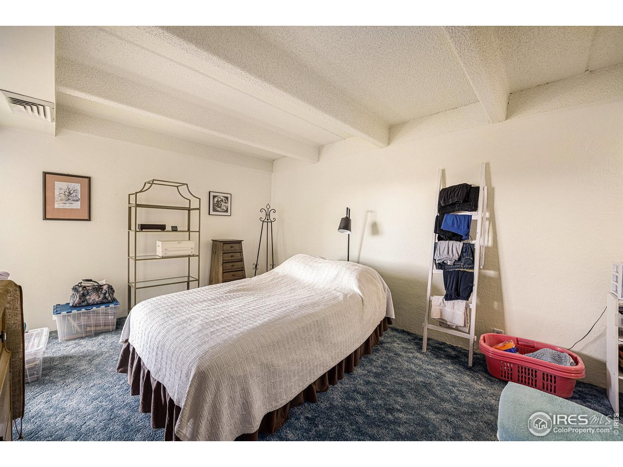 415 S Howes St 908