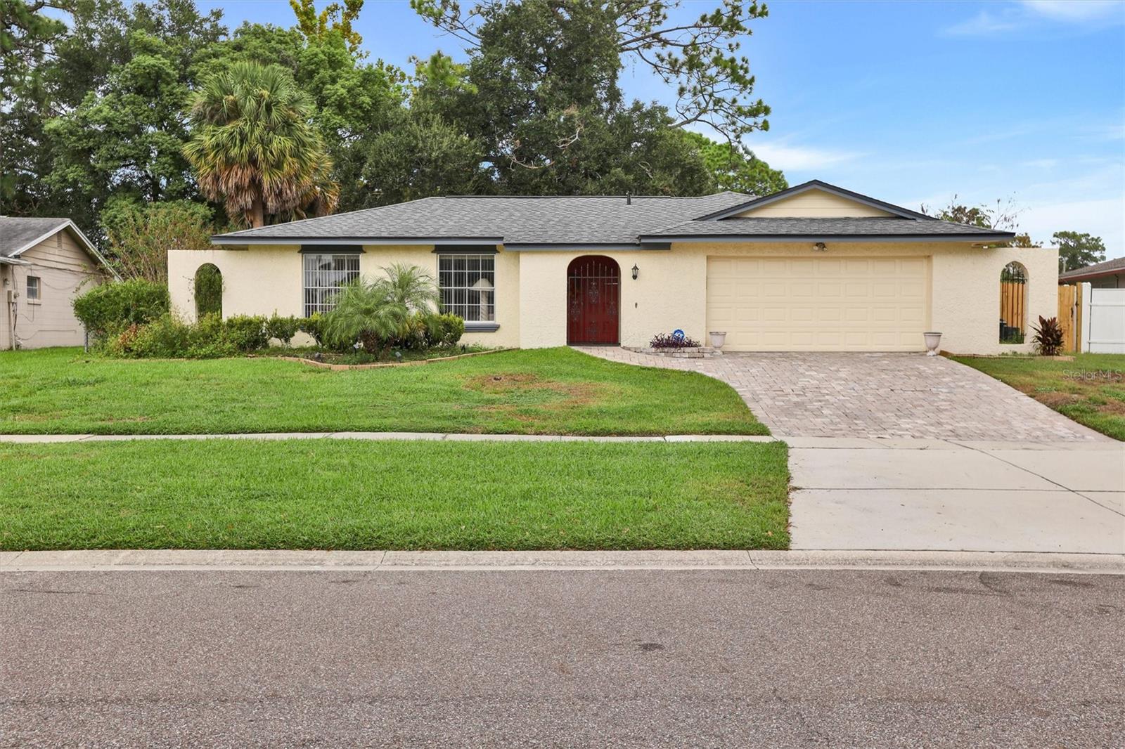 513 Green Briar Boulevard