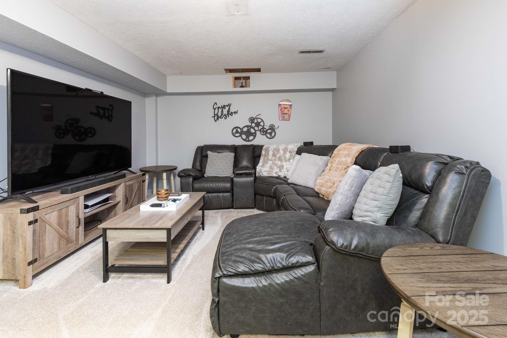 936 Toxaway Drive