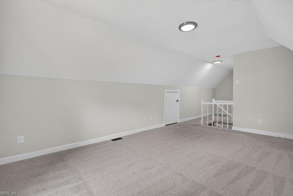 112 W Rexford Drive