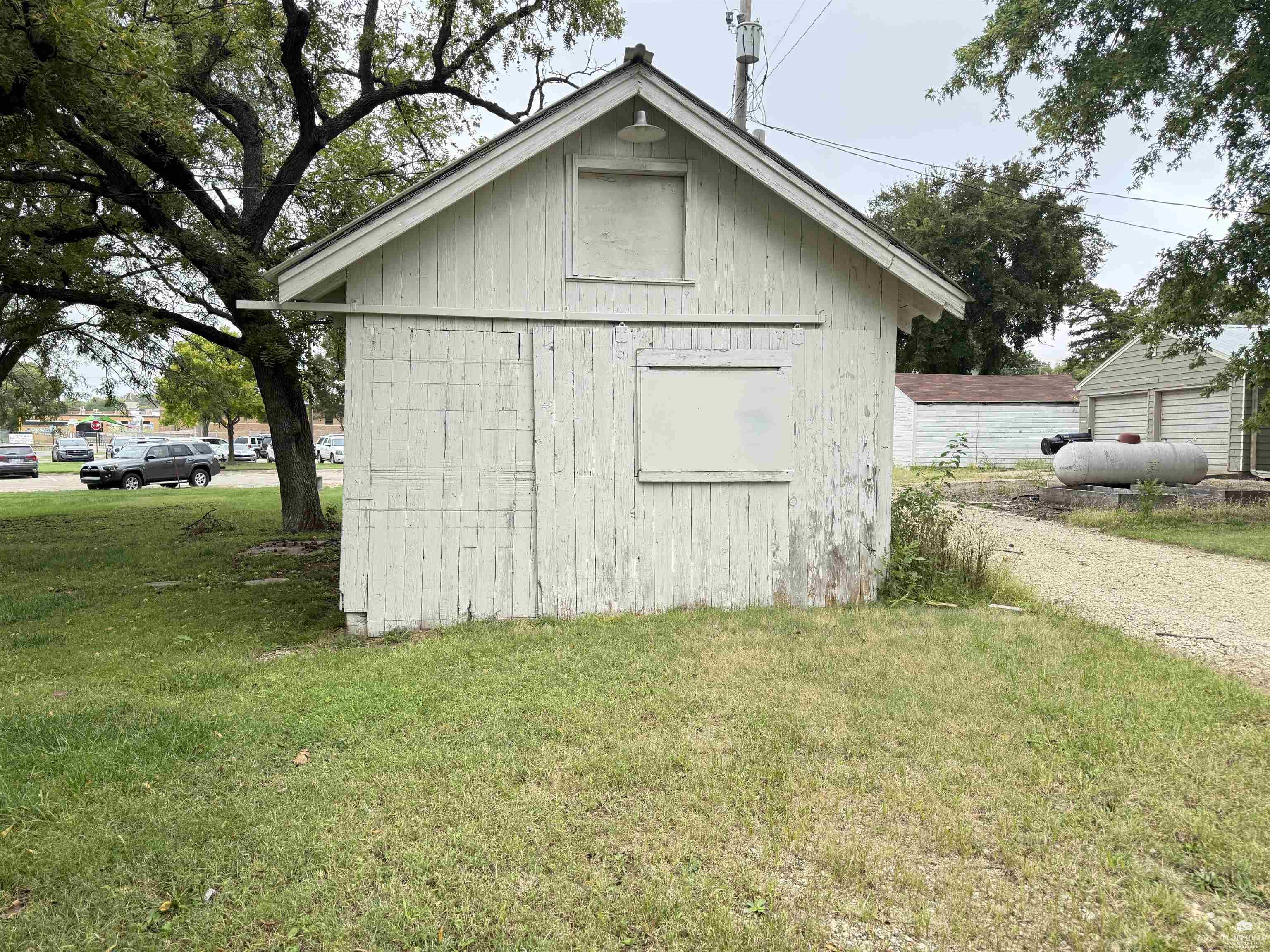 216 W Elm Street
