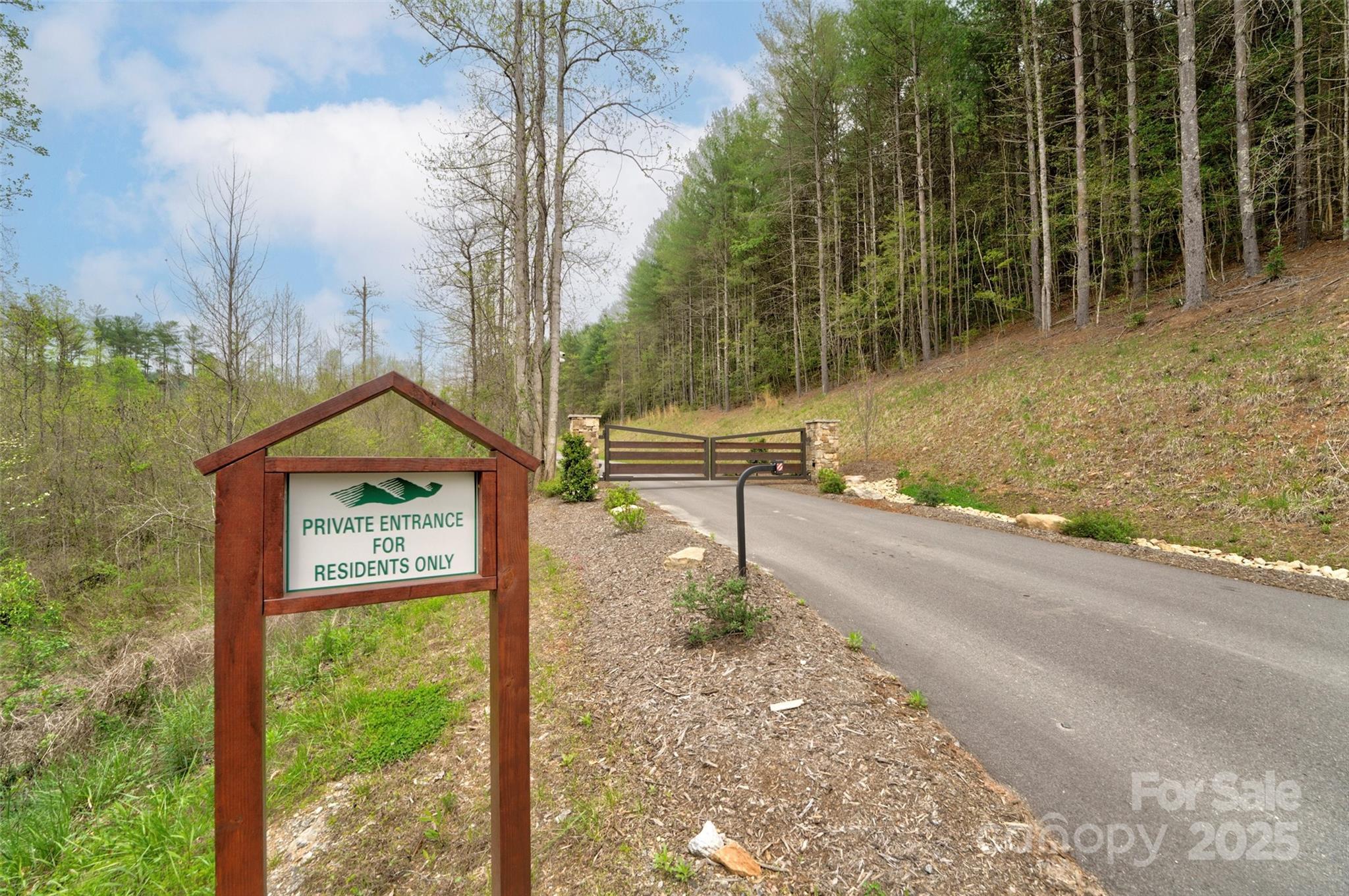 5915 River Hollow Trail 758