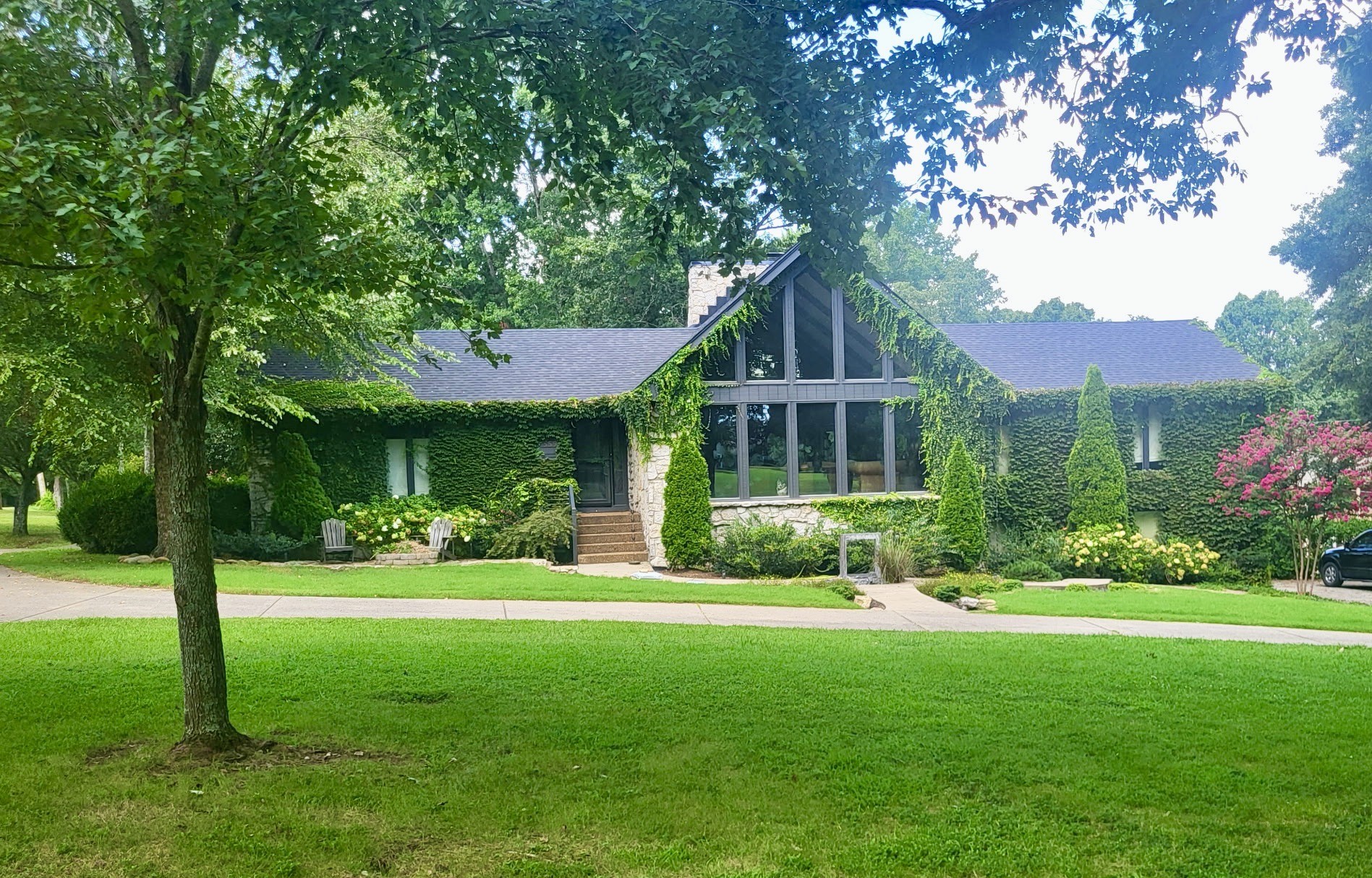 559 Forest Retreat Rd