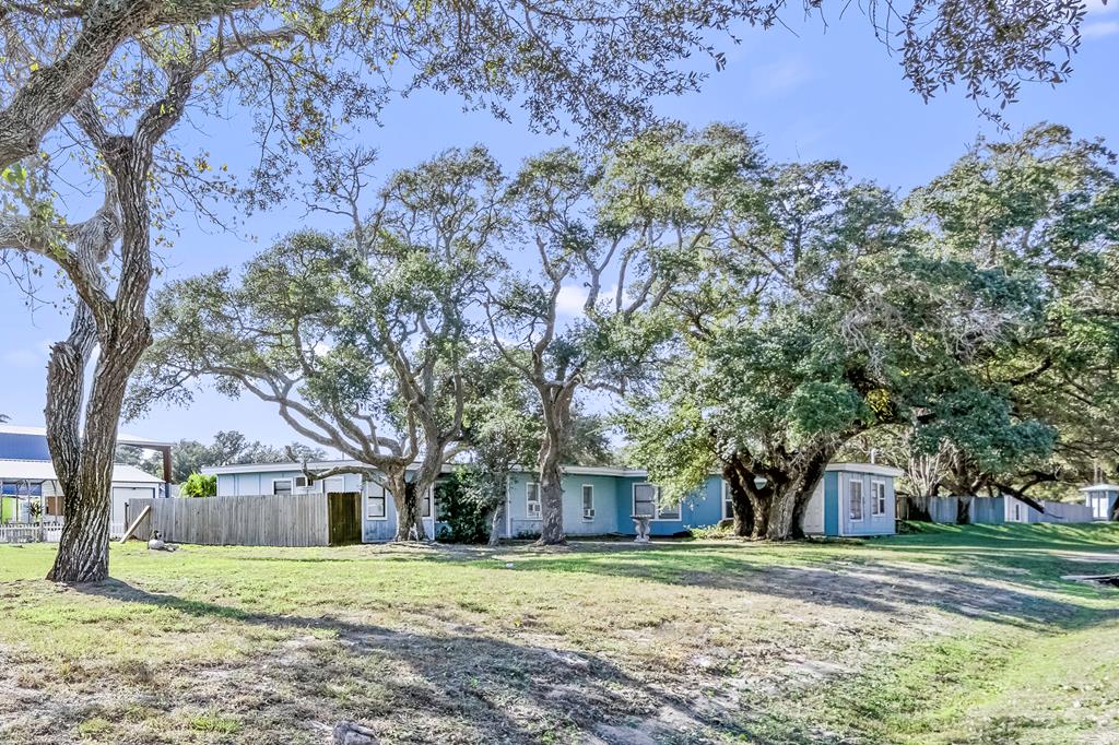 105 W James St Apt A-C