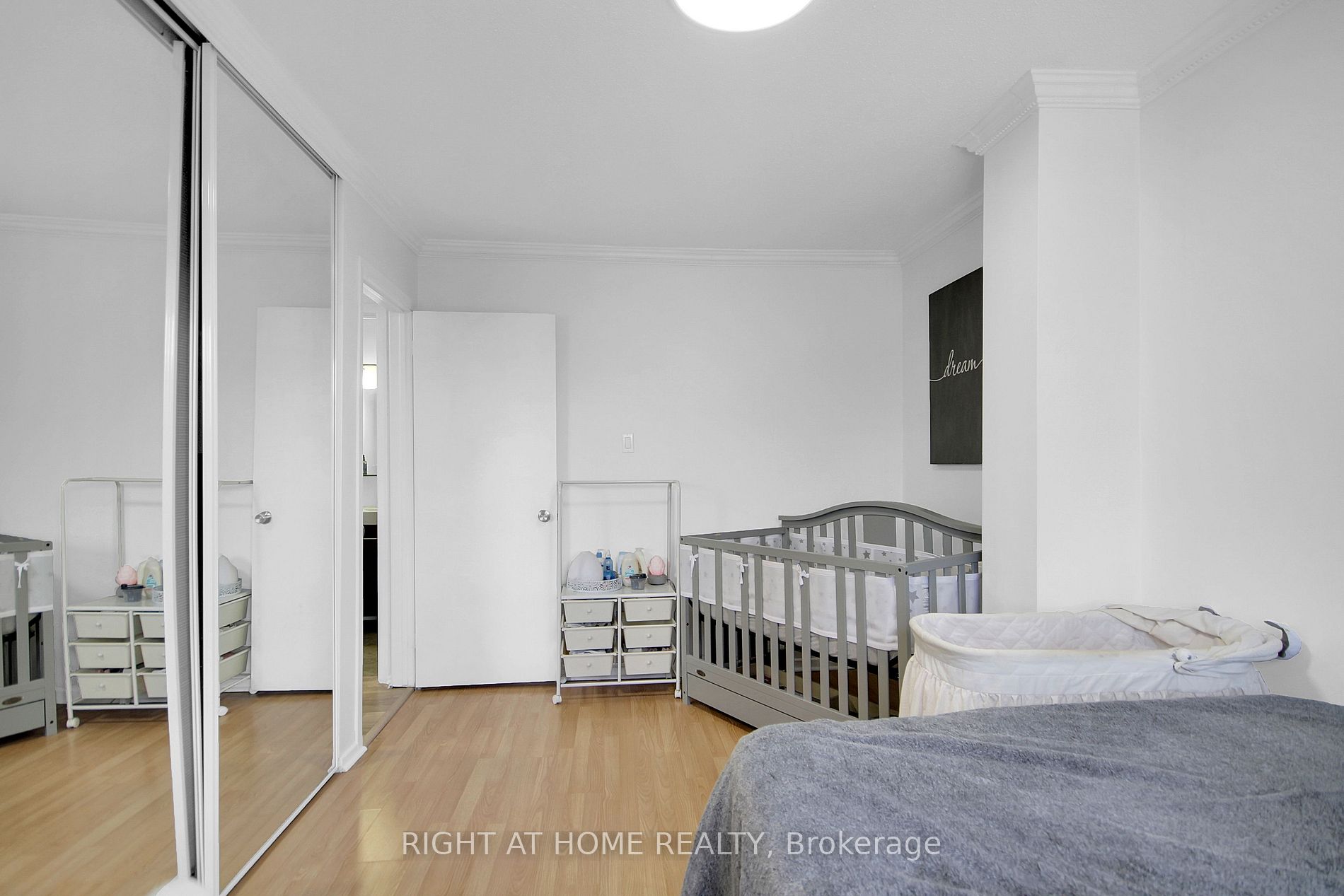 2126 Canberra Pl