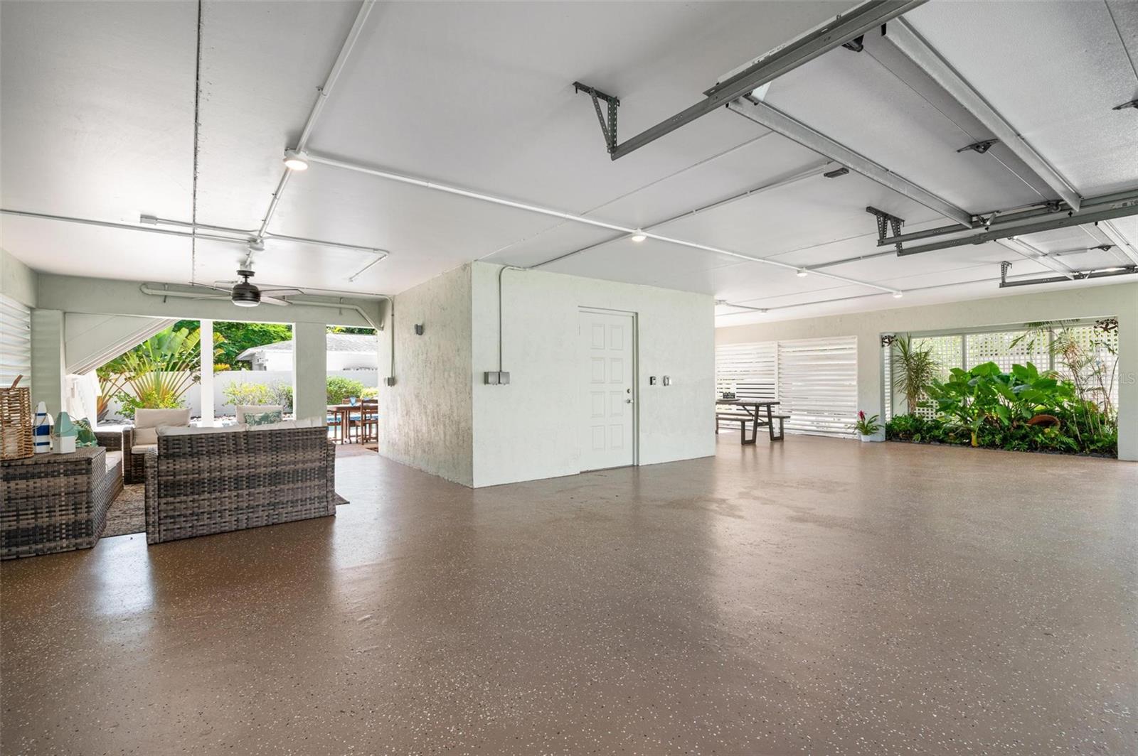 301 Iris Street