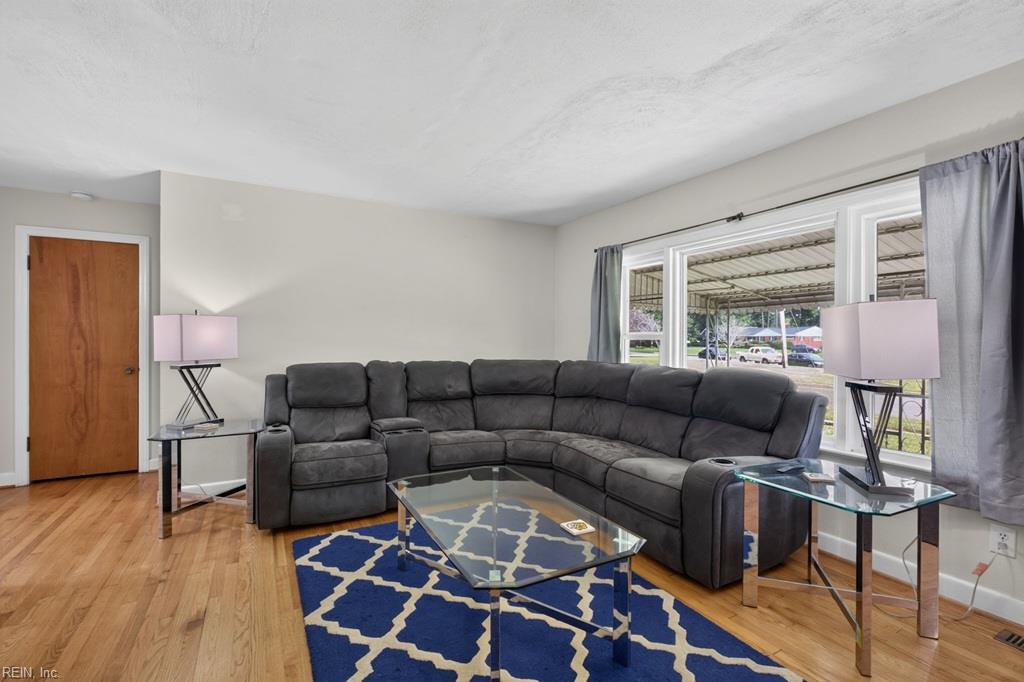 2708 Heutte Drive