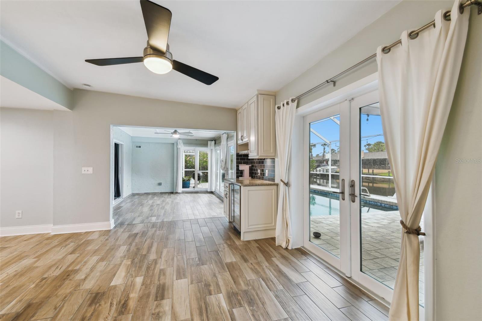 6109 Schooner Way
