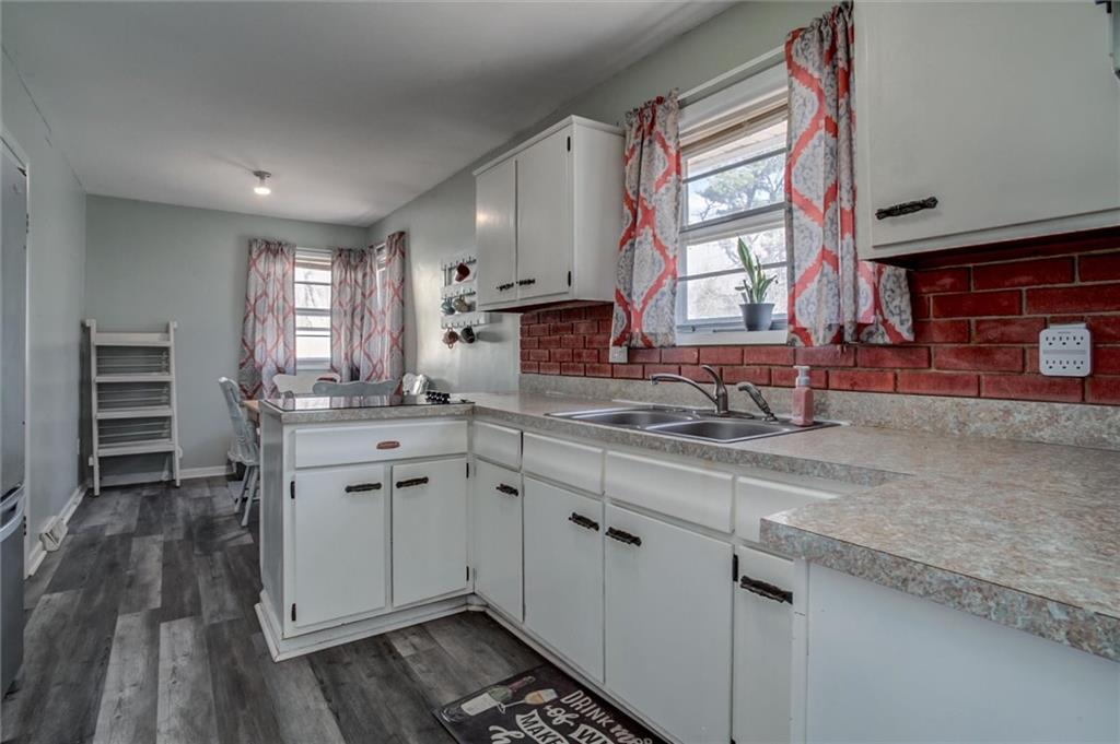 5609 NE San Rafael Drive