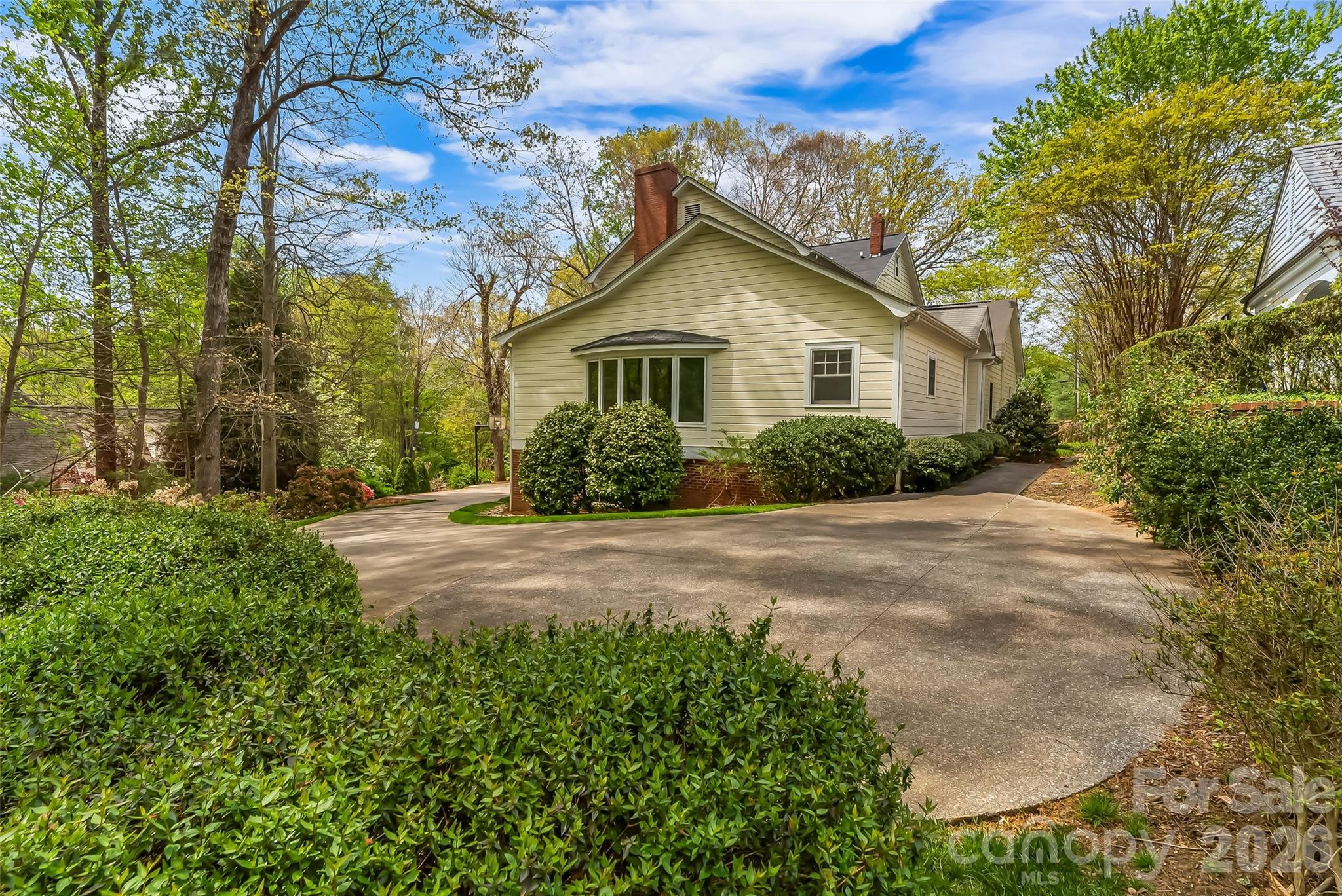 115 Riverside Court