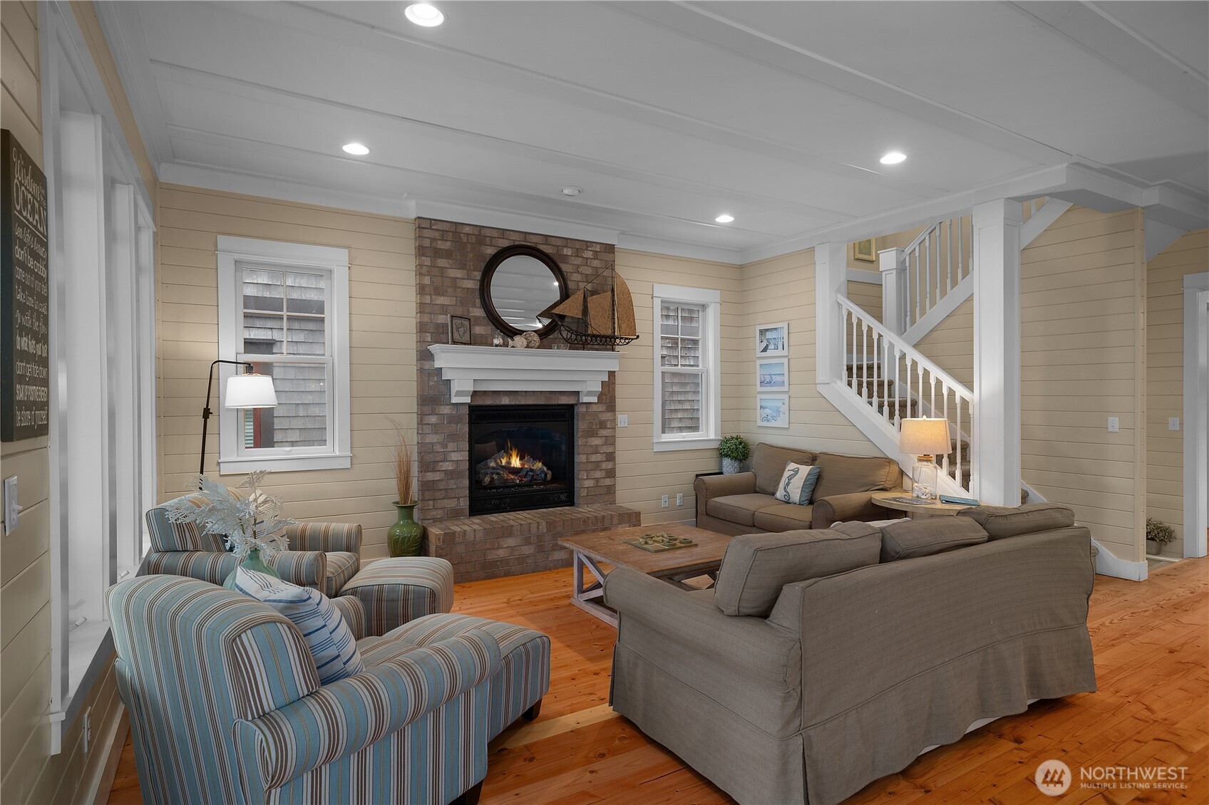 21 N Glen Lane