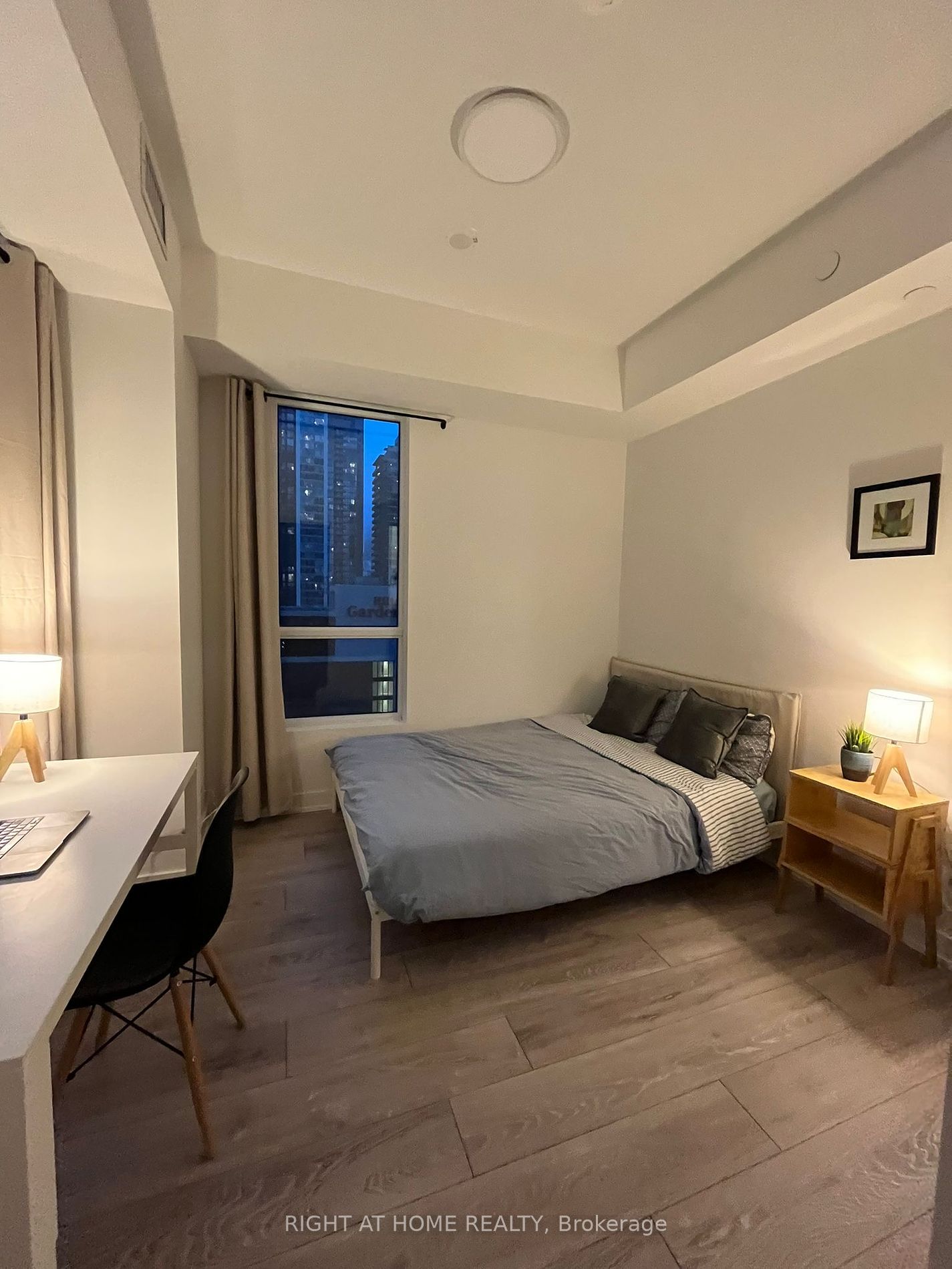108 Peter St 1705