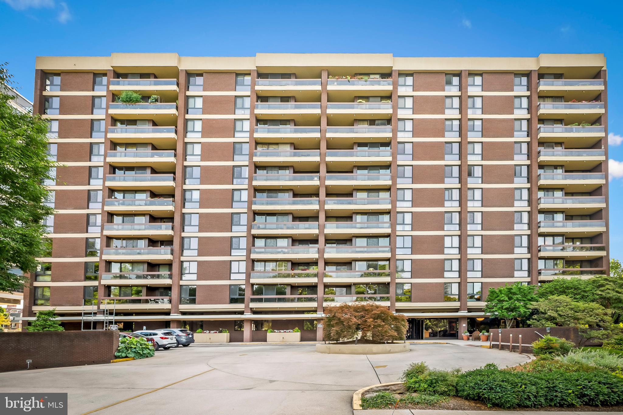 Top floor location, three bedroom unit boasting 1526 sq ft. Open, bright and airy, panoramic treetop views from every window. Meticulously, discerning owners have enhanced this unit. Refinished parquet floors, pull down shades with solar protection, California closets in 2 bedrooms, custom primary bath with walk-in shower with multiple shower heads, remodeled hall bath. Updated kitchen with ample storage space & pantry. Balcony for morning, coffee, Urban gardening and Sunday New York Times. Deed parking space. Full service building with 24 hour Front Desk Service, three guest suites, petite gym, recreation room & pool. User-friendly for Charles Village, Sherwood Gardens, Wyman Park and John Hopkins. Comprehensive Condo dues includes all utilities. Be proactive, avoid the hassles of another brutal winter! Easy to enjoy!