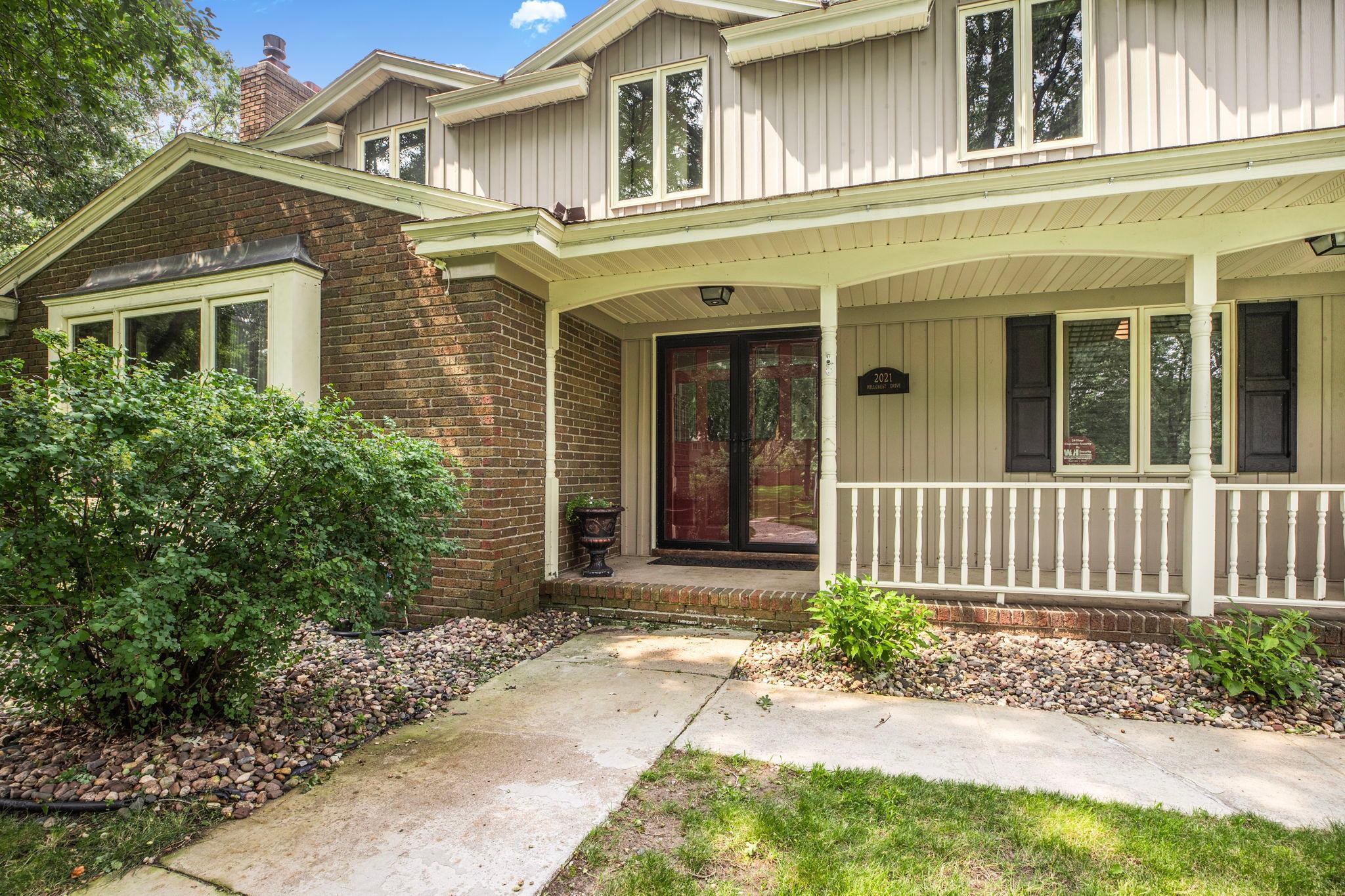 2021 Hillcrest Drive