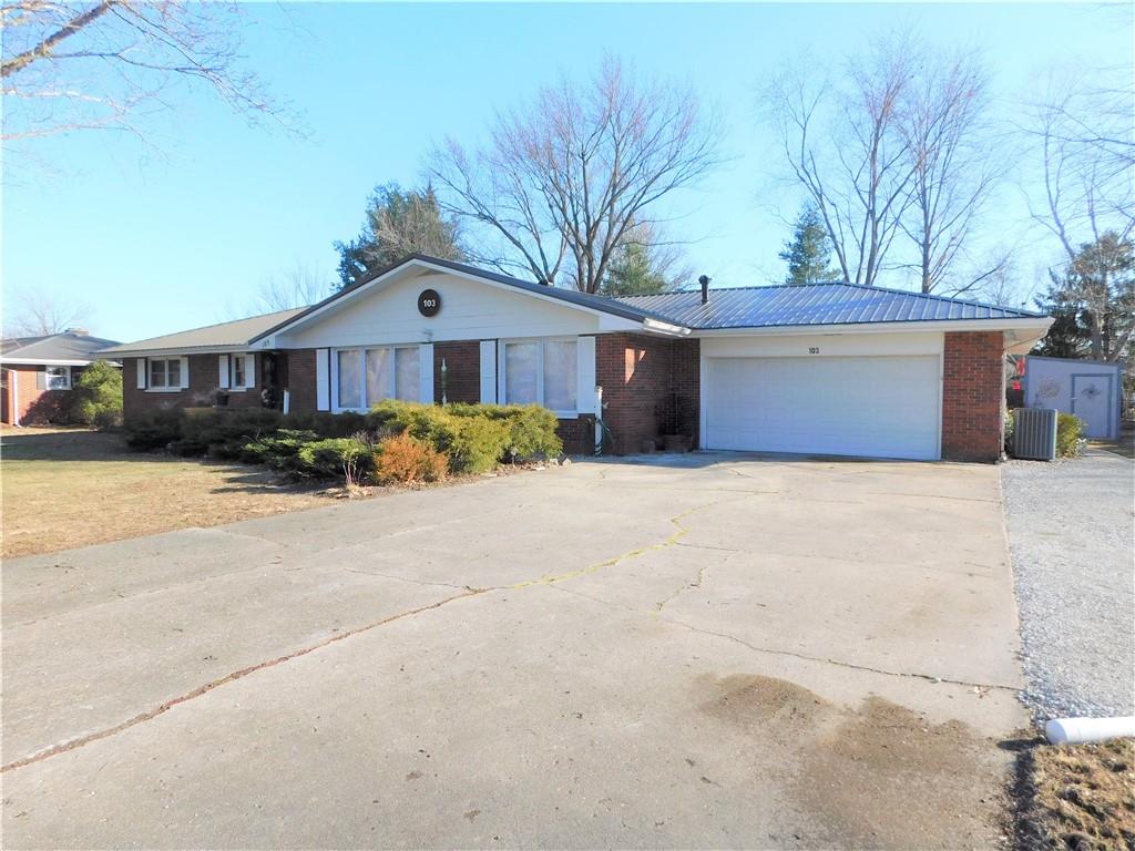 103 W Poplar Drive