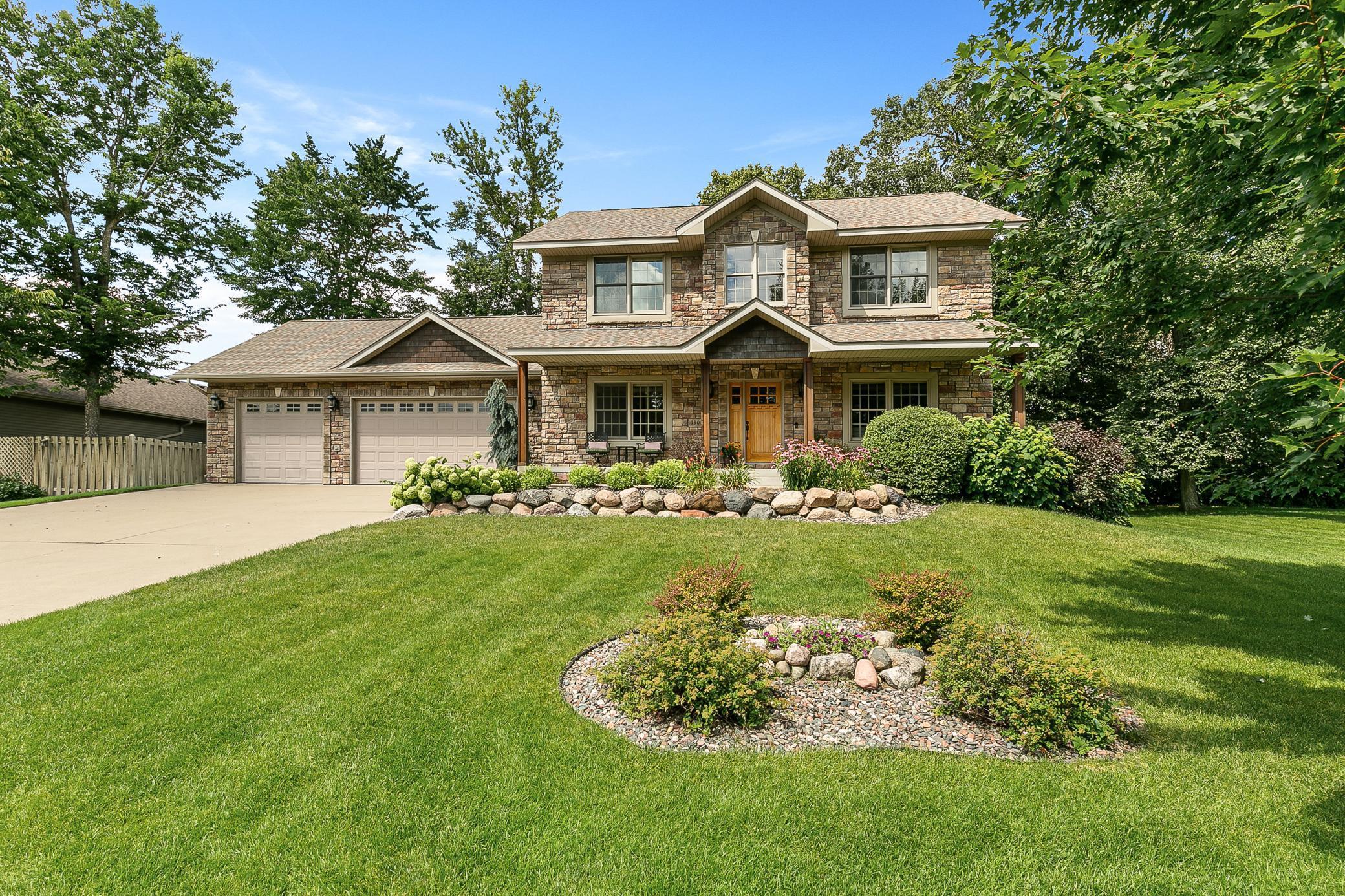 1301 Pondview Lane