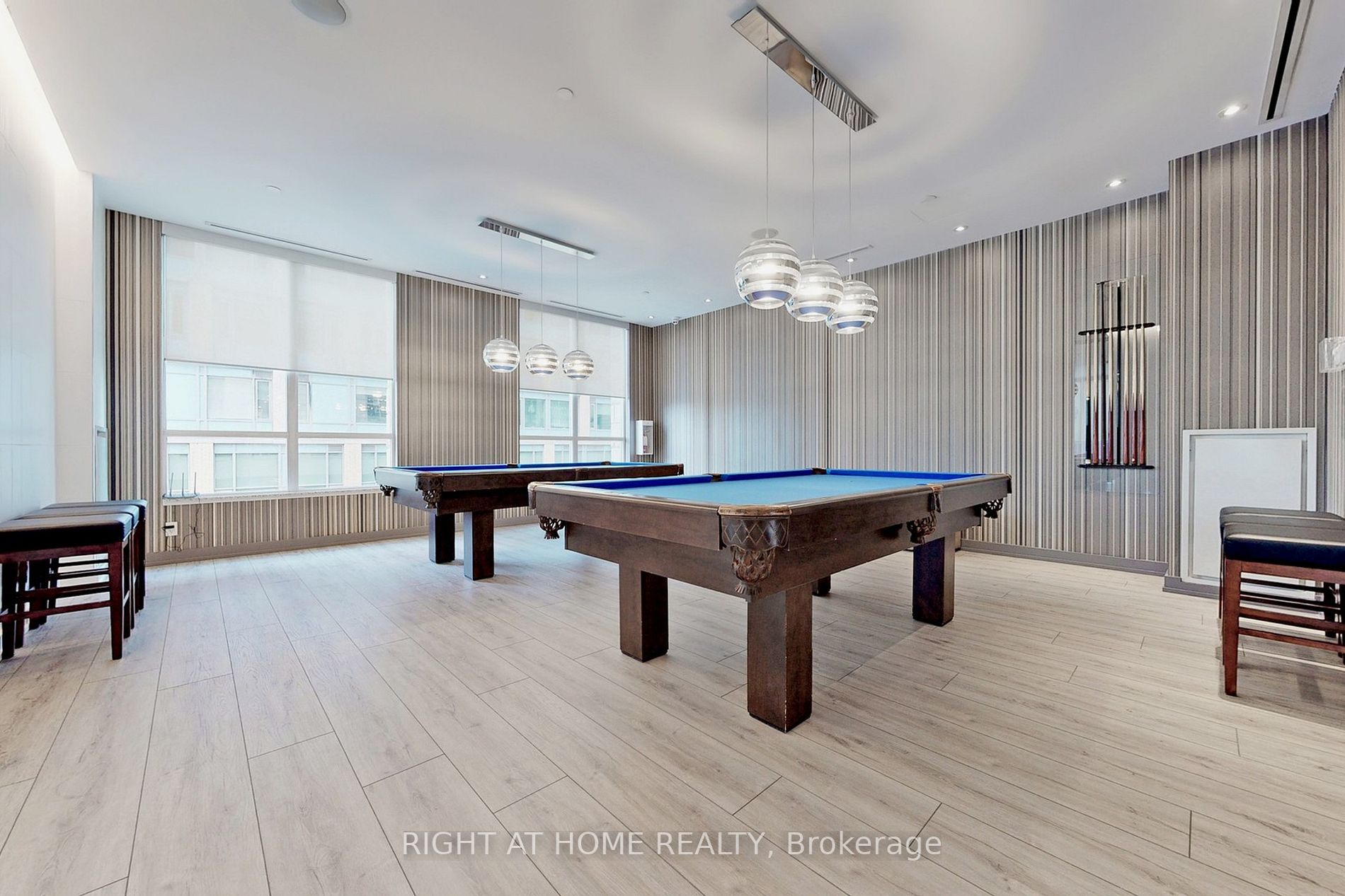 500 Sherbourne St 2402