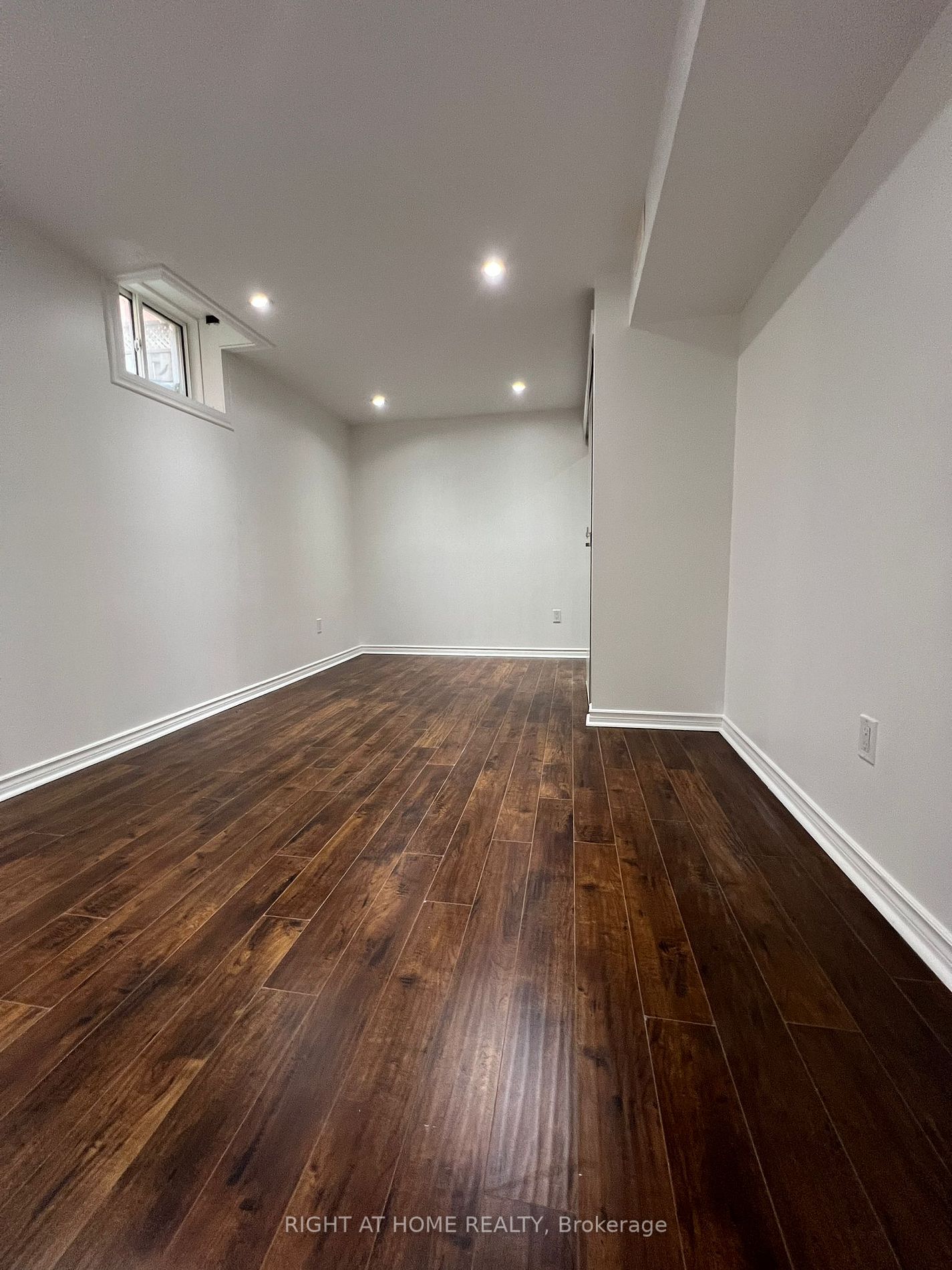 27 Shale Dr Bsmt