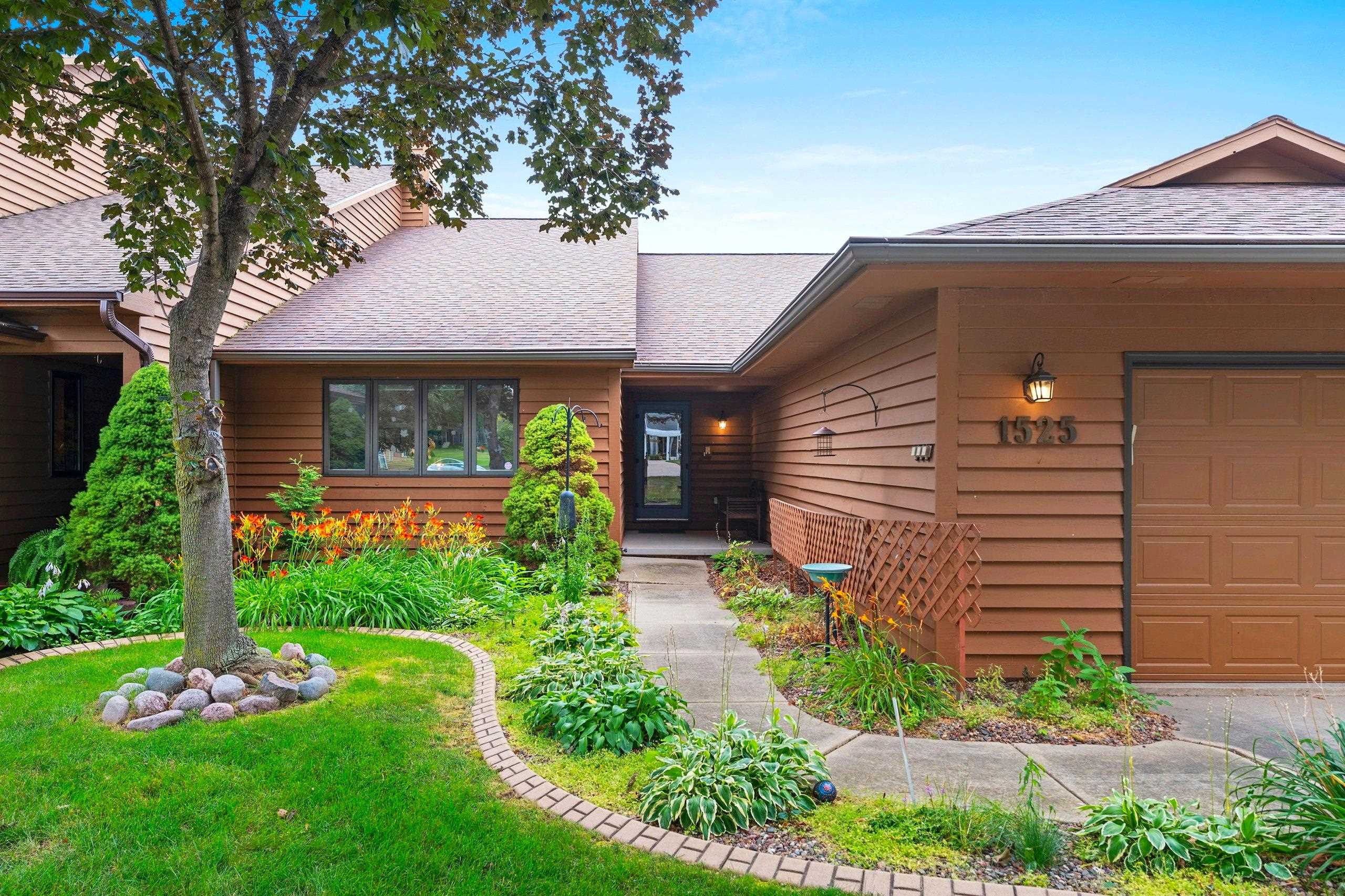 1525 N Bay Highlands Drive