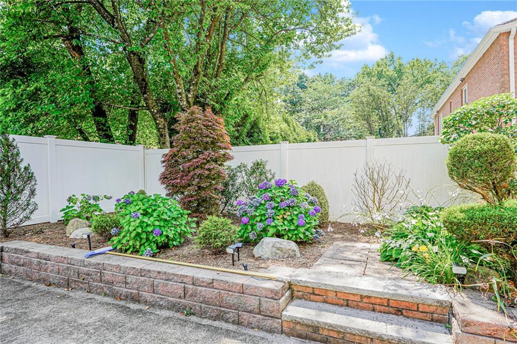 74 Longfellow Avenue