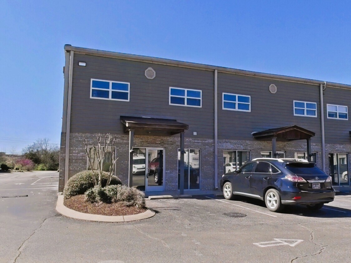 FOR LEASE | 4922 Port Royal Road | Spring Hill, TNNow available for lease, this ±4,000 SF commercial opportunity offers tenants a premier location along the highly traveled Port Royal Road corridor in Spring Hill, Tennessee. The unit has 2000sf of office and 2000sf of flex space (landlord will consider subdividing the space) strategically situated between Interstate 65 and the rapidly expanding Spring Hill employment and residential base, the property provides exceptional access to both Williamson and Maury Counties.Spring Hill continues to experience explosive population and economic growth, driven by major employers including General Motors' Spring Hill Manufacturing and Ultium Cells' multi-billion-dollar battery production facility. The area's expanding workforce, affluent demographics, and ongoing residential development make this an ideal location for businesses seeking visibility, accessibility, and long-term growth.Property Highlights:• ±4,000 SF Flex Space Available Landlord will subdivide.• Lease Rate: $25.00/SF NNN• Prime Port Royal Road location• Minutes from I-65 via Saturn Parkway• Convenient access to General Motors and Ultium Cells facilities• Strong daytime population and growing consumer base• Ample on-site parking• Ideal for office, medical, professional services, showroom, educational, technology, and specialty commercial usersMarket Advantages:• One of Middle Tennessee's fastest-growing communities• Immediate access to a regional labor force serving Spring Hill, Franklin, Columbia, and greater Nashville• Surrounded by thousands of existing and planned residential units• Strong household incomes and continued population growth• Centrally located within a major South Nashville employment corridorWhether you're expanding, relocating, or establishing a new presence in Middle Tennessee, 4922 Port Royal Road offers the accessibility, workforce availability, and market momentum needed to support your business objectives.
