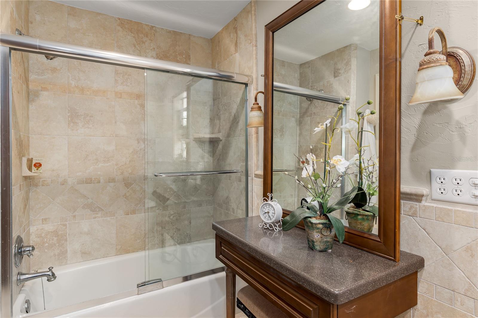 5403 Red Rooster Road