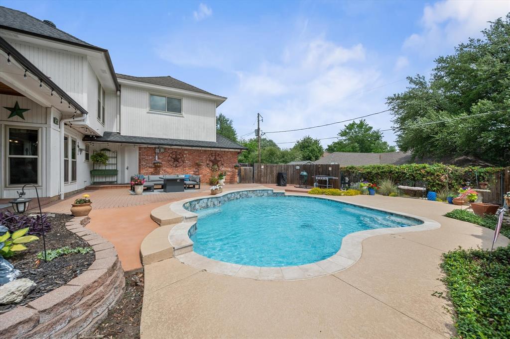 4403 Alameda Court