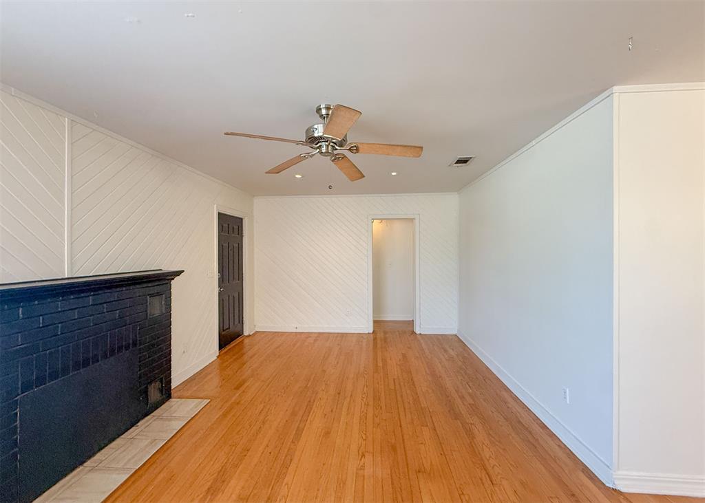 Welcome to 1228 NW 49th Street! Conveniently located in the heart of Oklahoma City, this home offers easy access to shopping, dining, entertainment, and major highways.3 Beds, 2 Baths