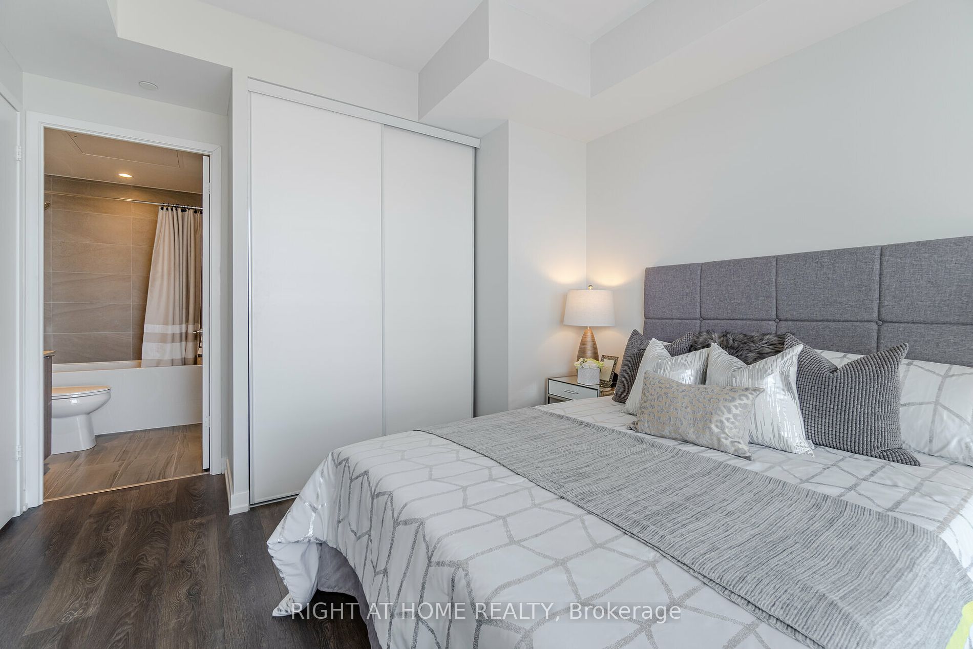 5 Buttermill Ave 4801