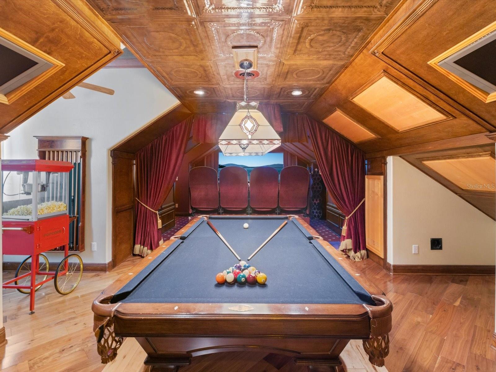 6215 Blakeford Drive