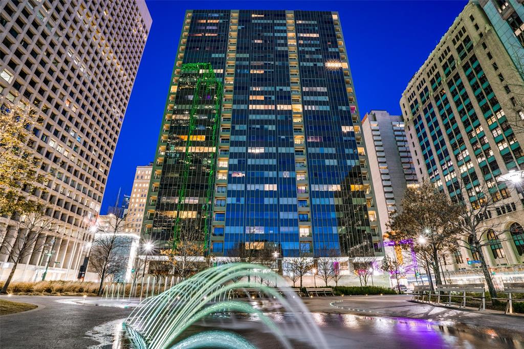 1200 Main Street 1201