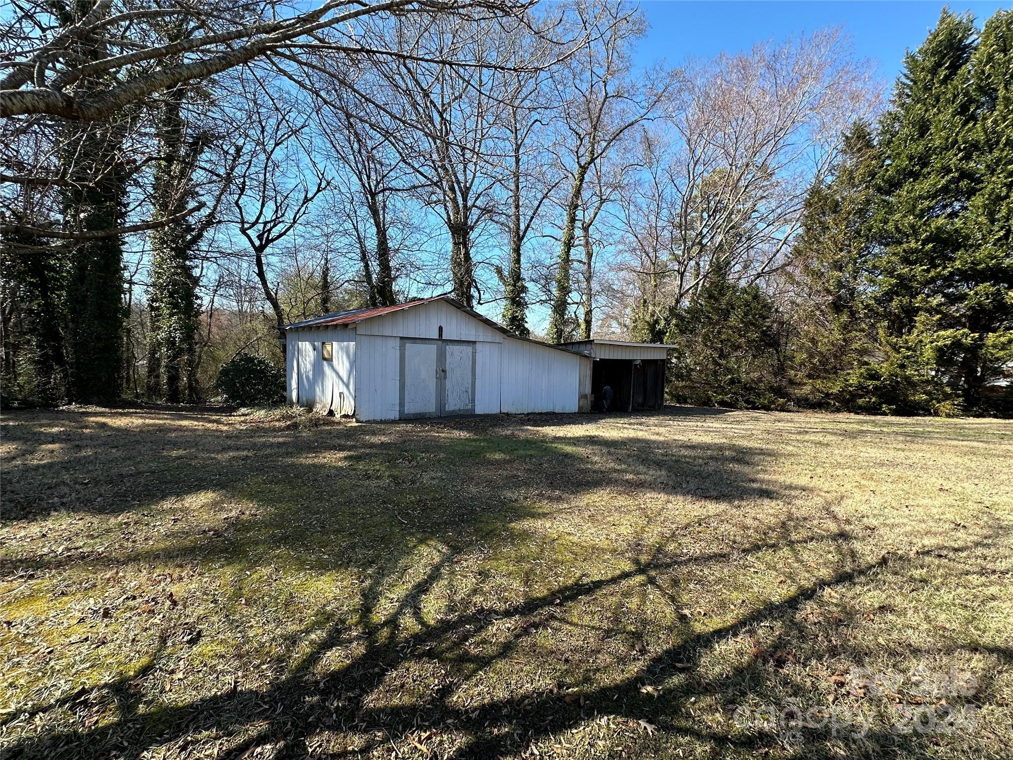 1922 Locust Place